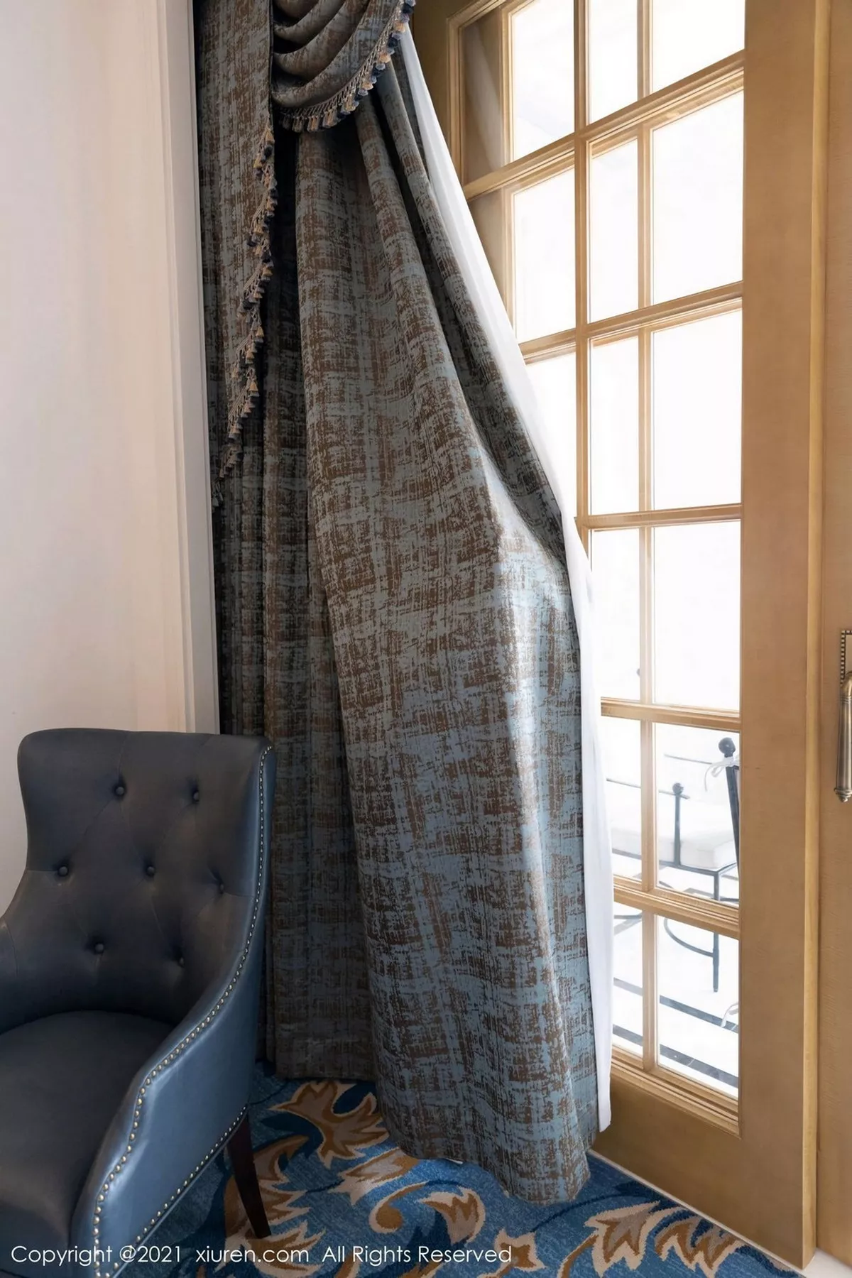 秀人集.com_[XiuRen秀人网]No.3063_女神周于希Sandy厦门旅拍剧情人妻主题半脱露火辣身材诱惑写真122P