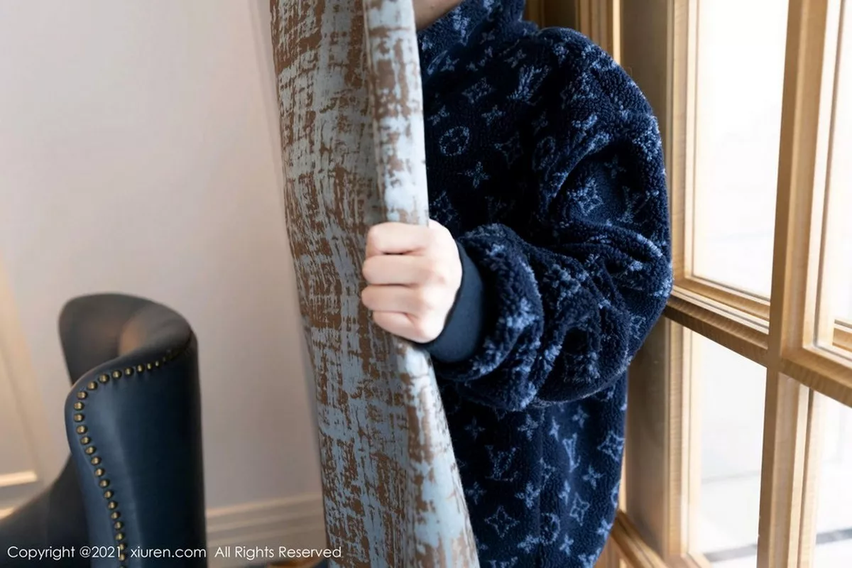 秀人集.com_[XiuRen秀人网]No.3063_女神周于希Sandy厦门旅拍剧情人妻主题半脱露火辣身材诱惑写真122P