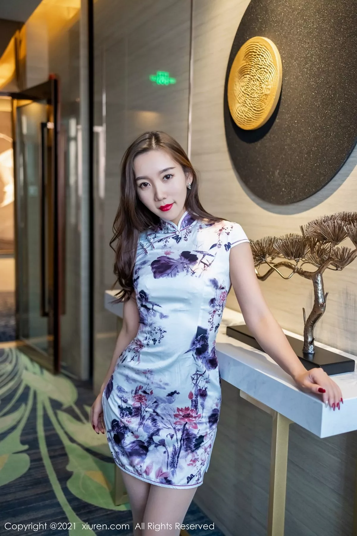 秀人集.com_[XiuRen秀人网]No.3080_嫩模艾静香古韵旗袍配超薄肉丝裤袜蕾丝内裤秀翘臀撩人诱惑写真52P