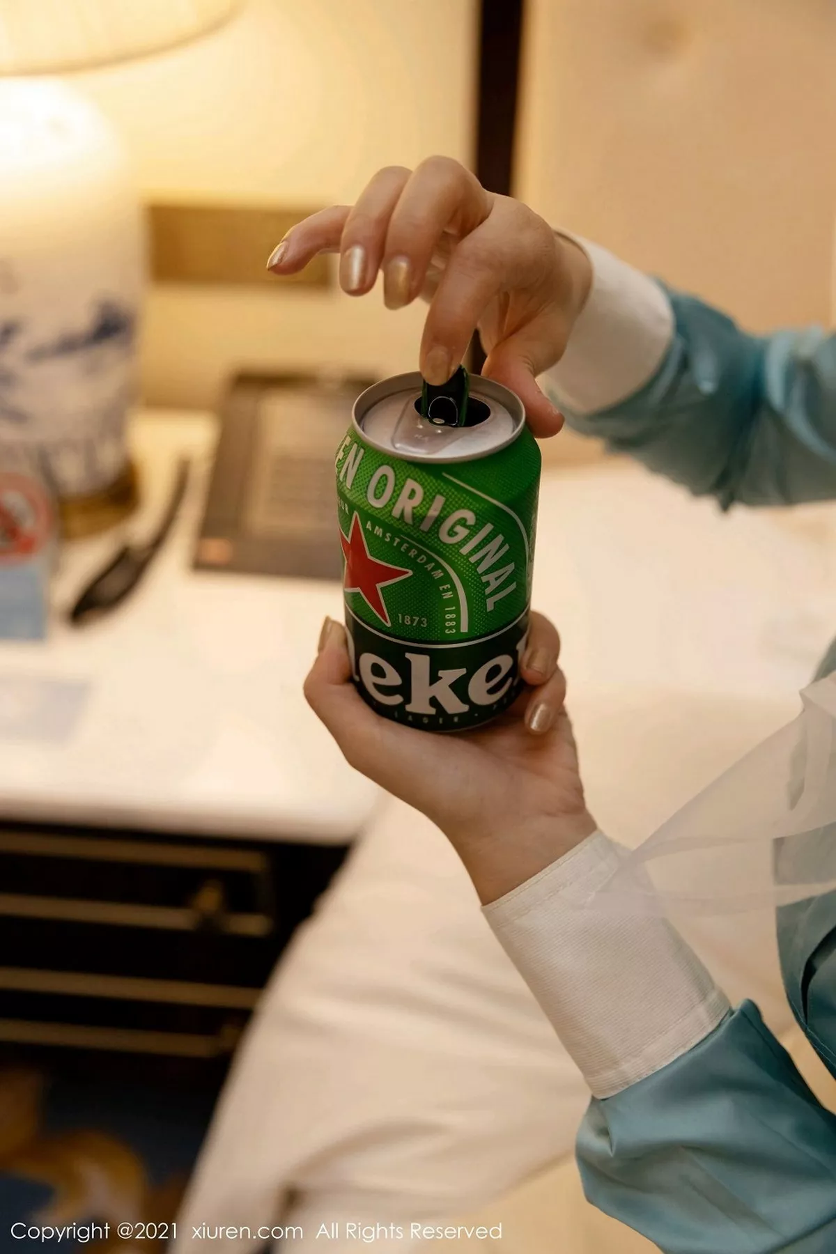 秀人集.com_[XiuRen秀人网]No.3014_嫩模允爾厦门旅拍空姐剧情主题私房脱衣露火辣身材诱惑写真84P