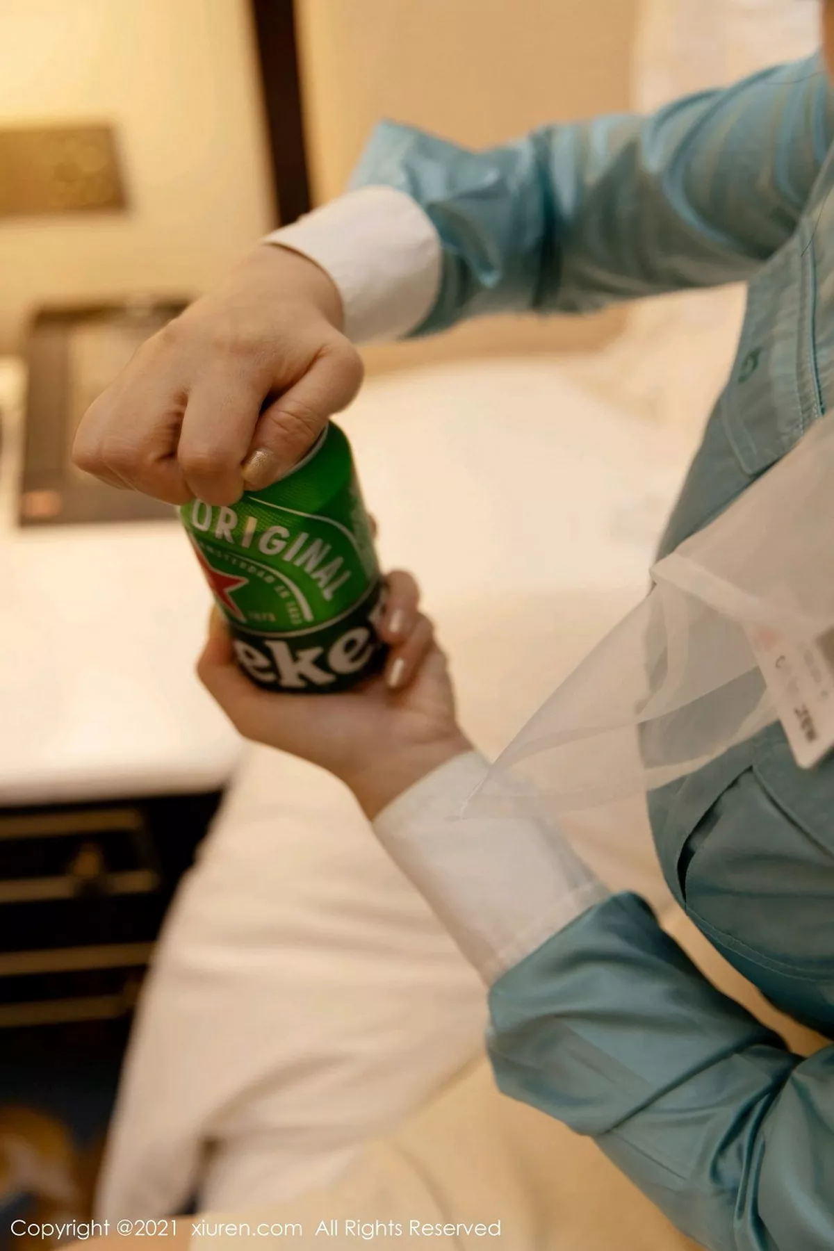 秀人集.com_[XiuRen秀人网]No.3014_嫩模允爾厦门旅拍空姐剧情主题私房脱衣露火辣身材诱惑写真84P