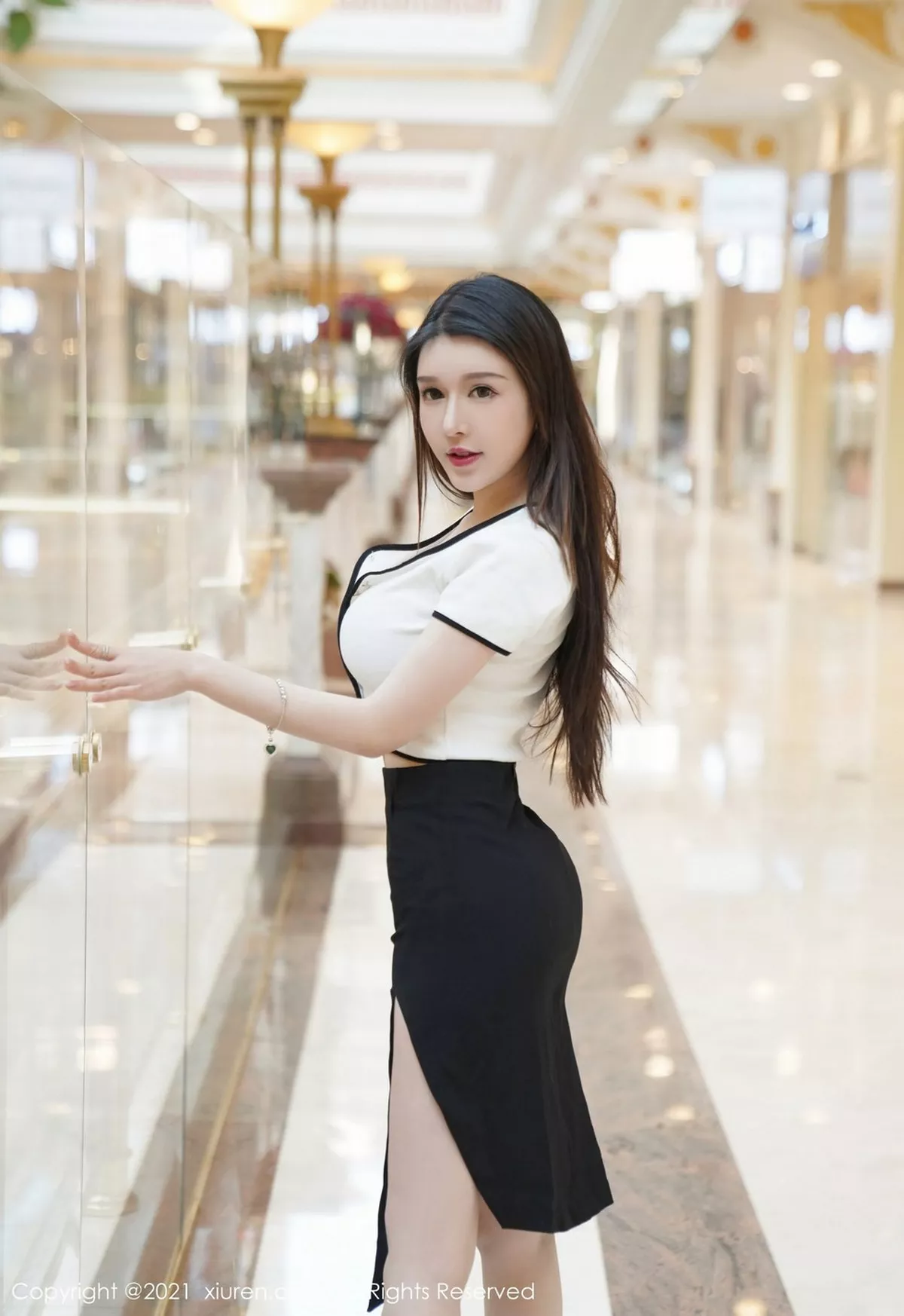 秀人集.com_[XiuRen秀人网]No.3023_嫩模玉兔miki私房半脱露性感黑色内衣配黑丝裤袜诱惑写真70P