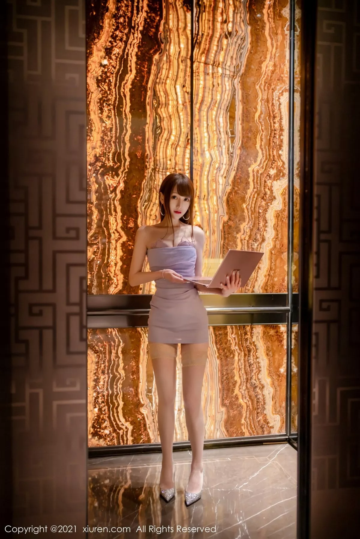 秀人集.com_[XiuRen秀人网]No.3025_新人妹子星小兔Meetu典雅粉色连身裙秀凹凸别致身材诱惑写真47P