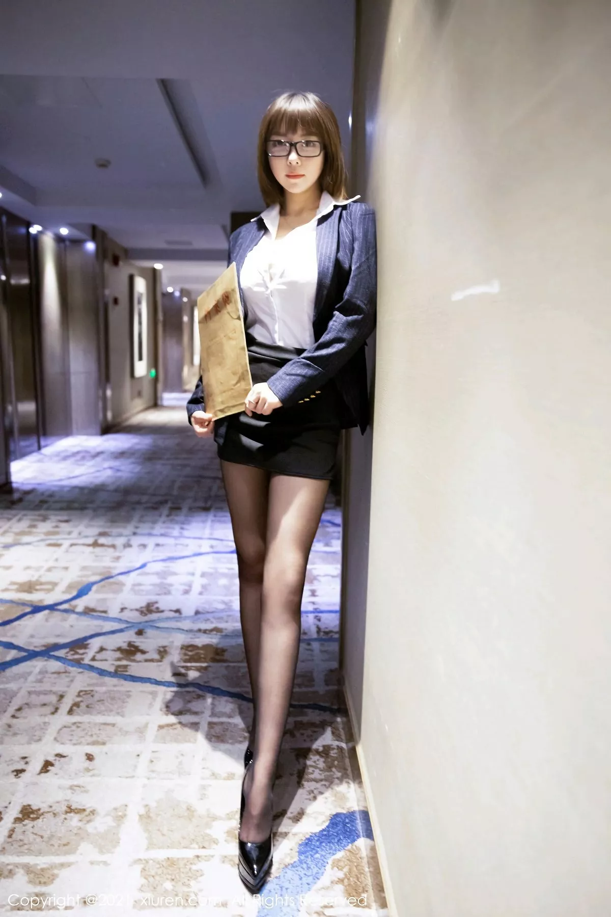 图片[4]-[XiuRen秀人网]第3151期大白兔写真-秀人集