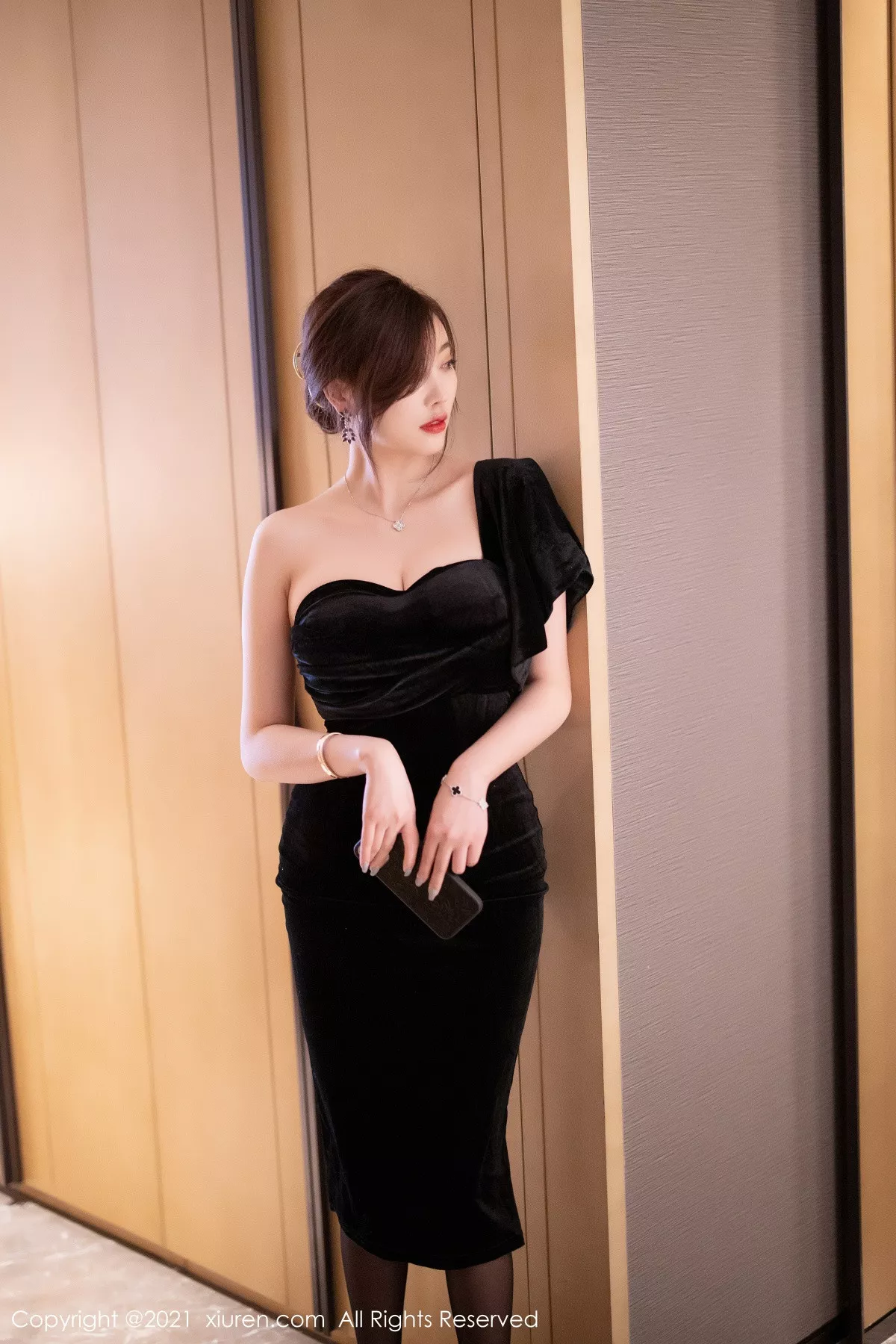 图片[16]-[XiuRen秀人网]第3184期杨晨晨写真-秀人集