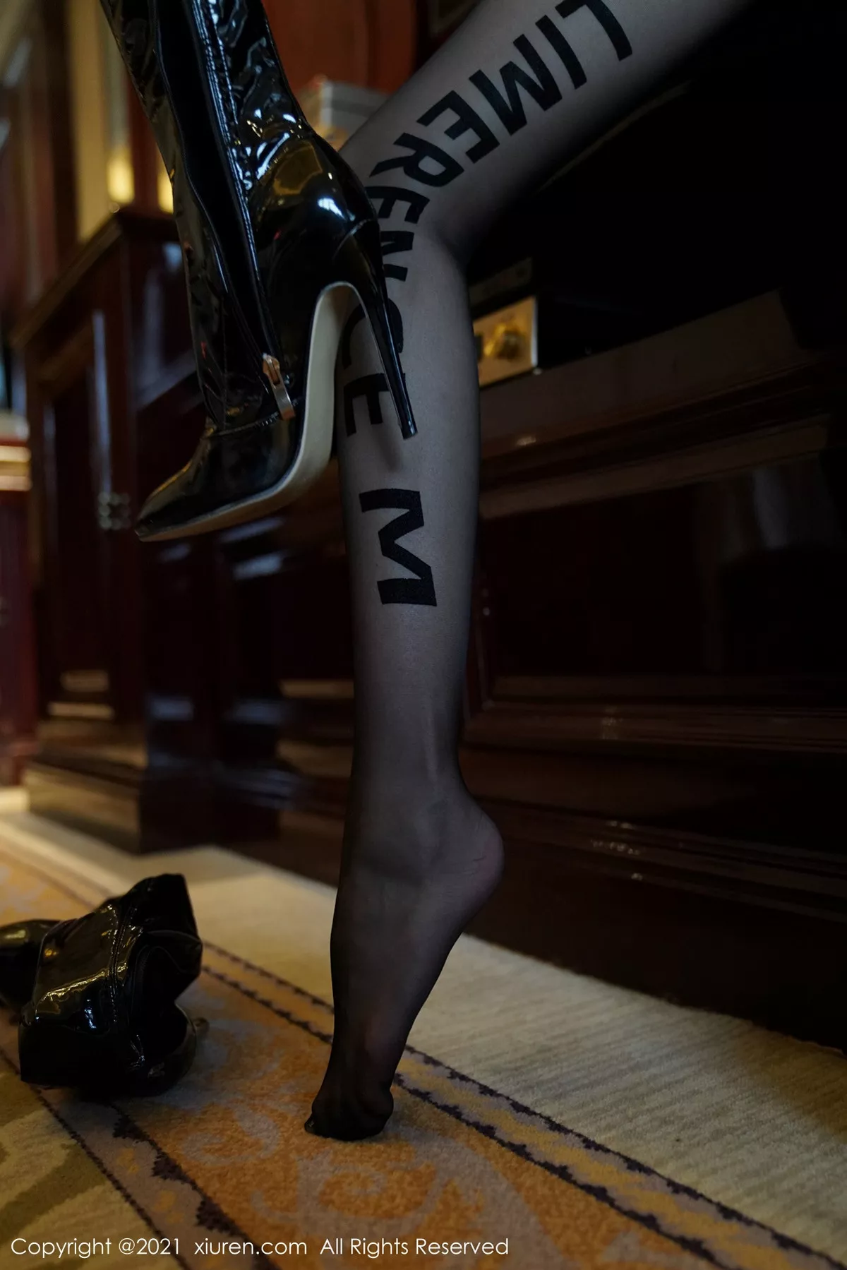 图片[35]-[XiuRen秀人网]第3207期果儿写真-秀人集