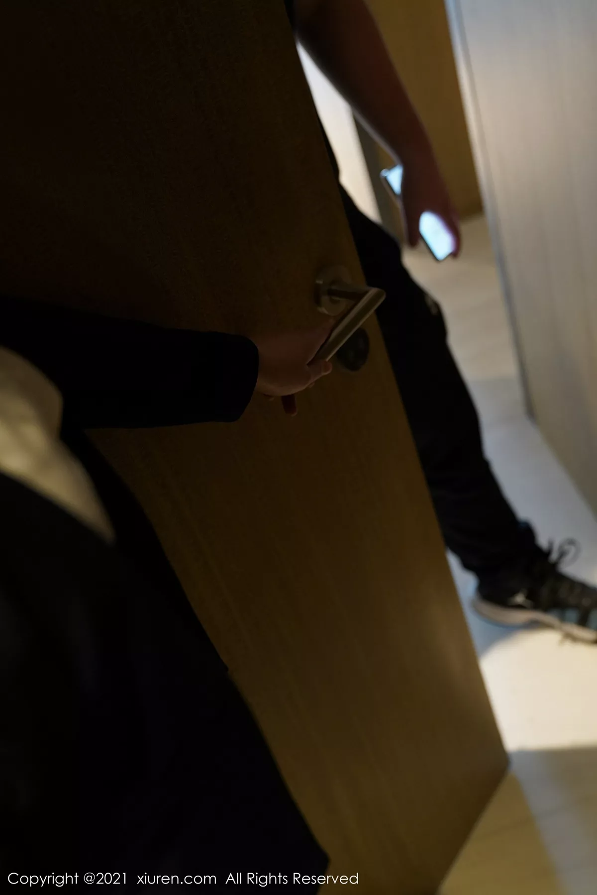 图片[37]-[XiuRen秀人网]第3221期晓鱼酱写真-秀人集