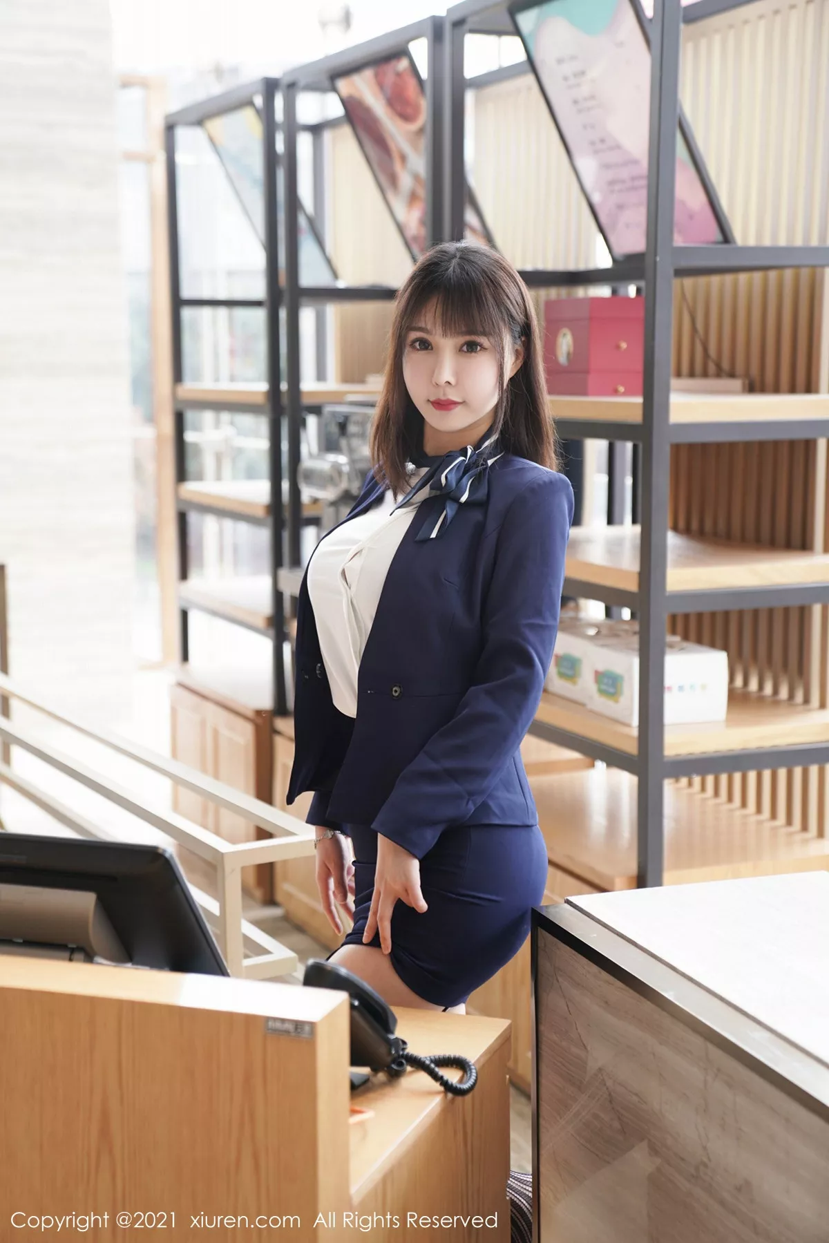 图片[19]-[XiuRen秀人网]第3221期晓鱼酱写真-秀人集