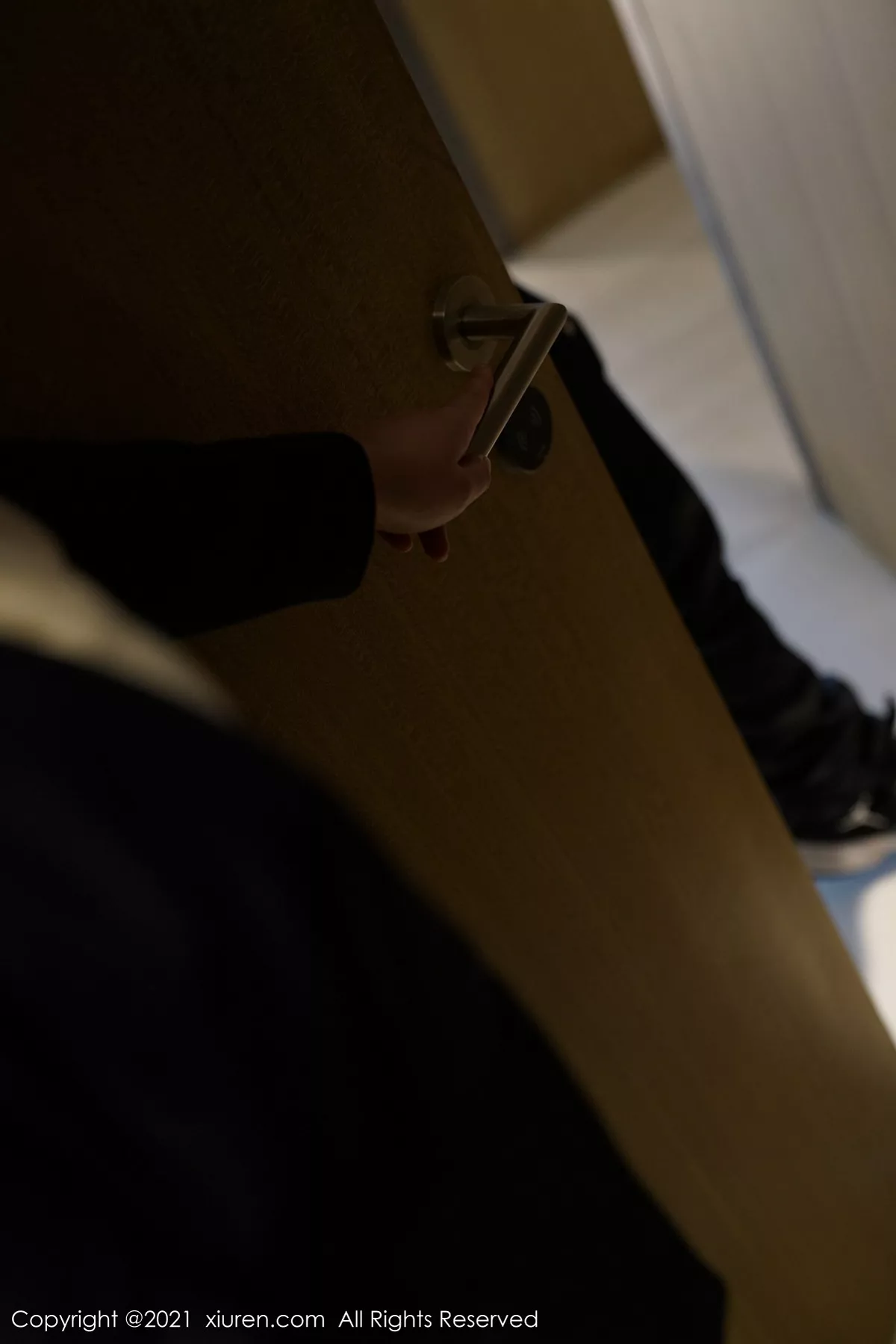 图片[36]-[XiuRen秀人网]第3221期晓鱼酱写真-秀人集