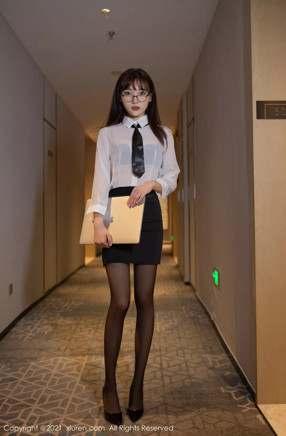 [XiuRen秀人网]第3705期陆萱萱写真-秀人集