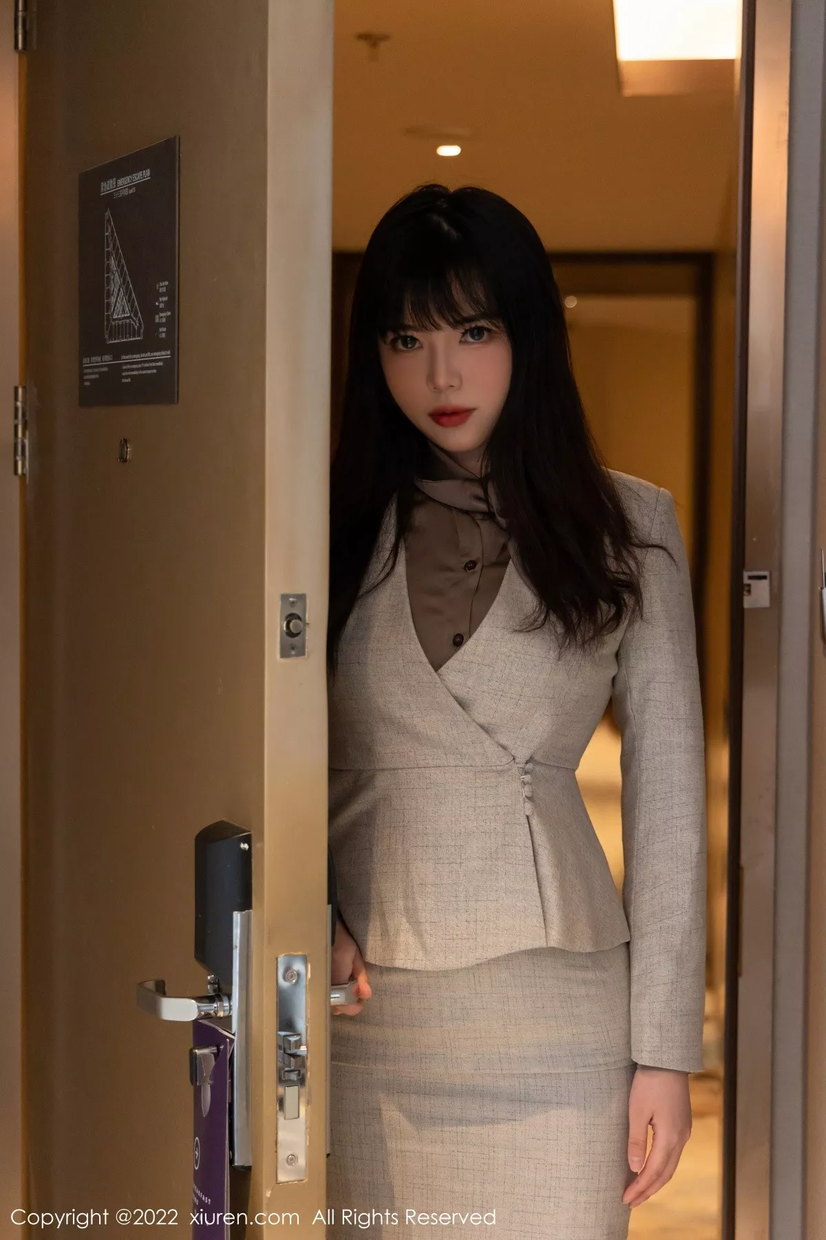 [XiuRen秀人网]第4689期薇薇写真-秀人集