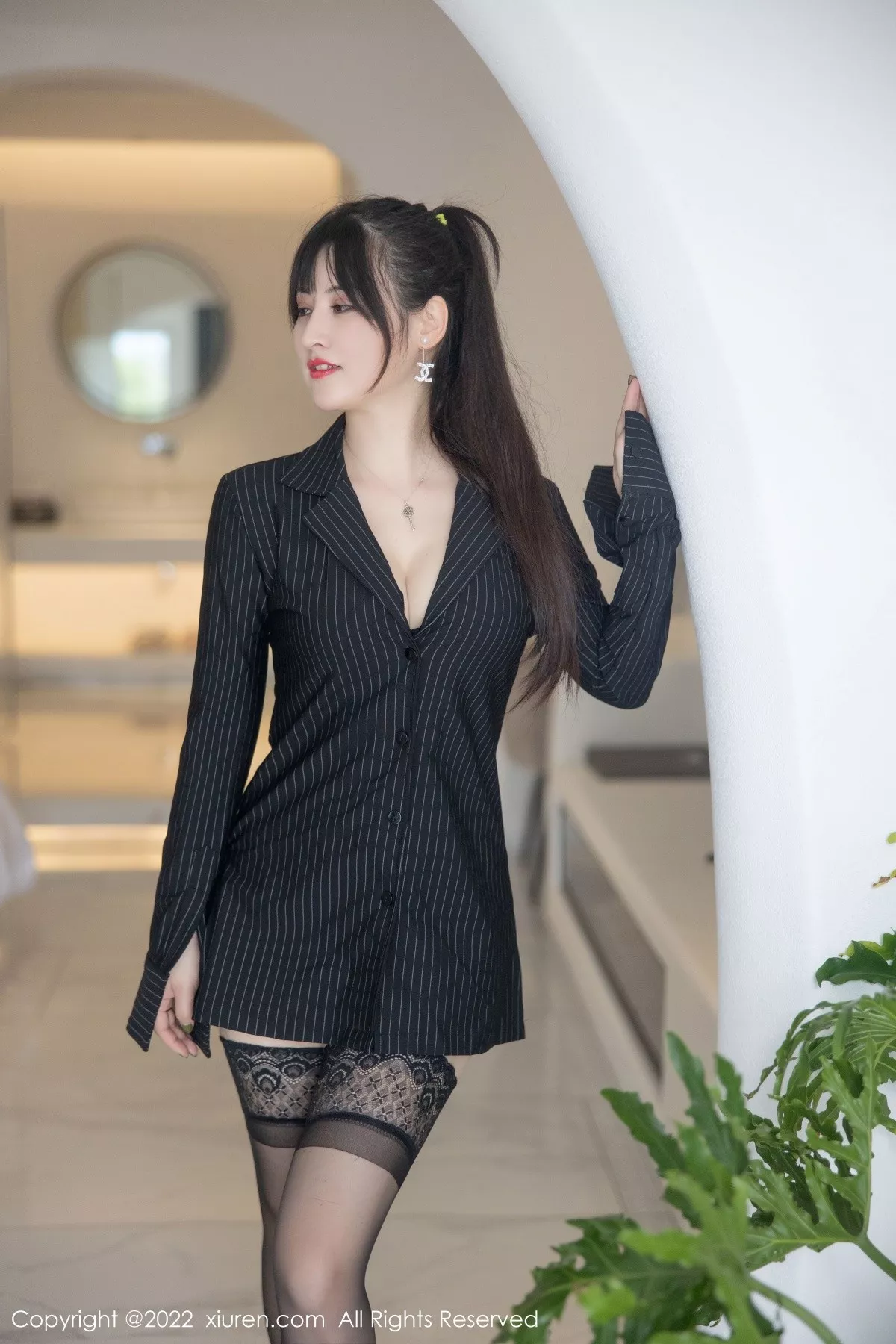 图片[2]-[XiuRen秀人网]第5335期诗诗写真-秀人集