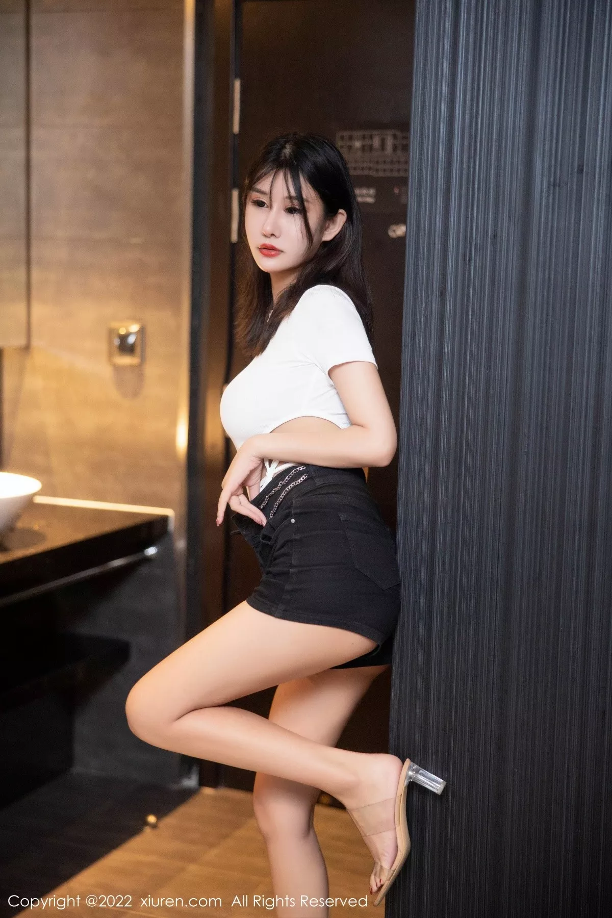 图片[2]-[XiuRen秀人网]第5546期夏沫沫写真-秀人集