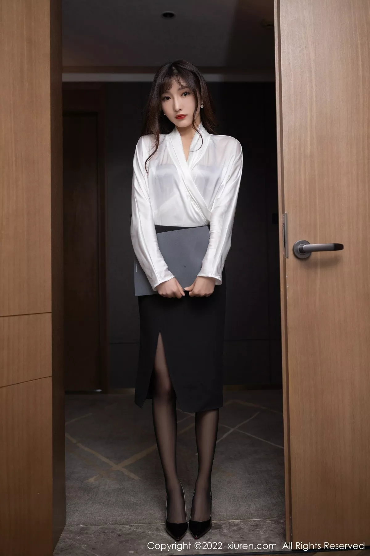 图片[2]-[XiuRen秀人网]第5564期陆萱萱写真-秀人集