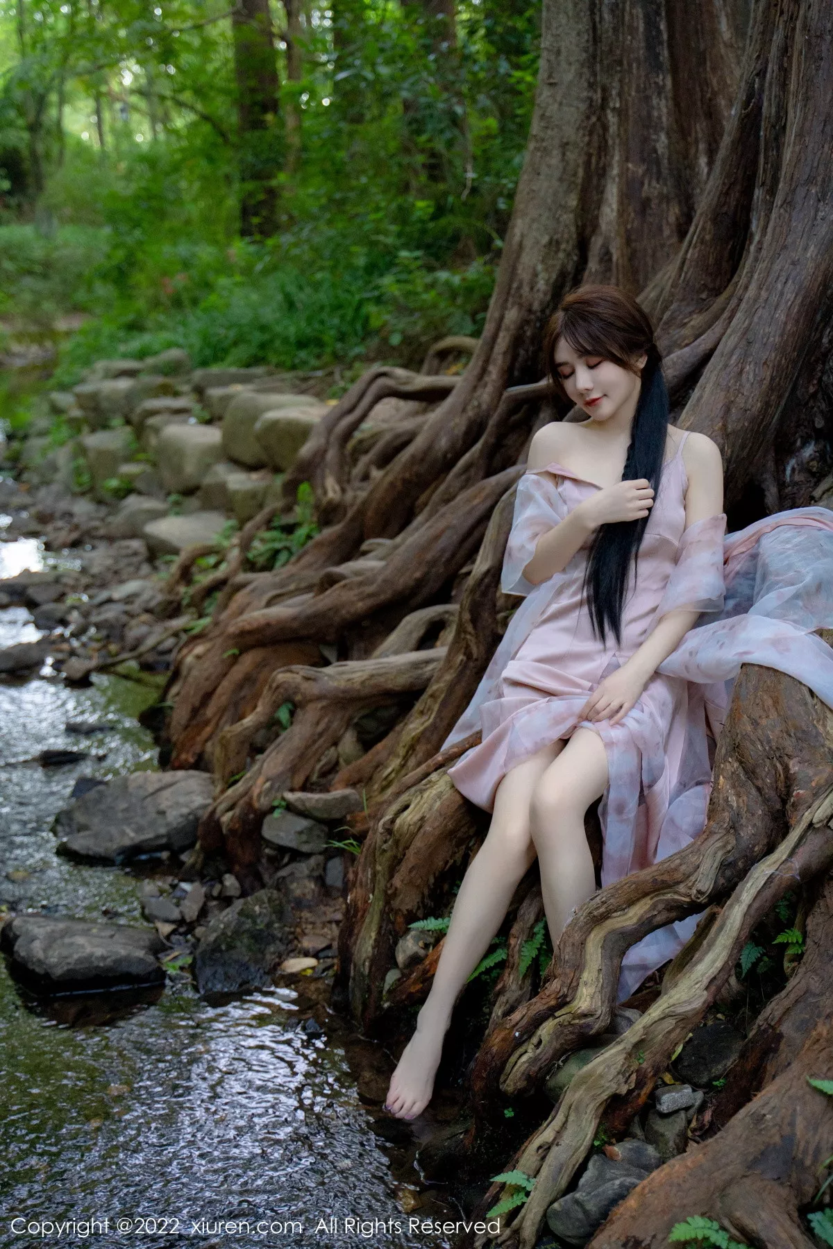 图片[37]-[XiuRen秀人网]第5690期婠婠么写真-秀人集