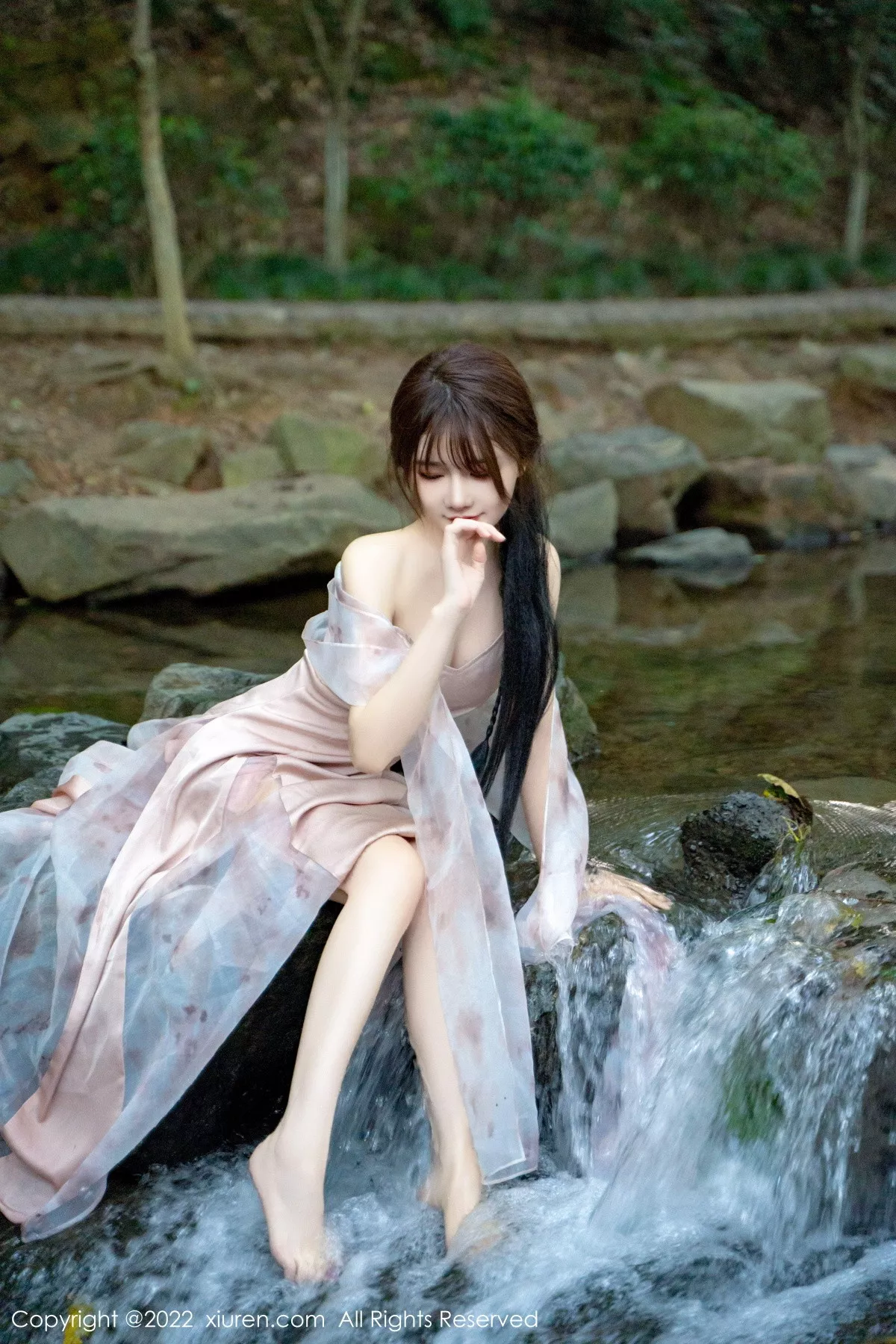 图片[76]-[XiuRen秀人网]第5690期婠婠么写真-秀人集