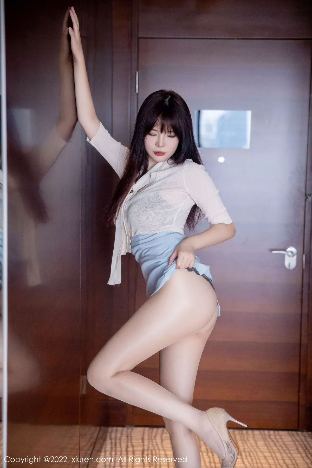 图片[17]-[XiuRen秀人网]第5704期薇薇写真-秀人集