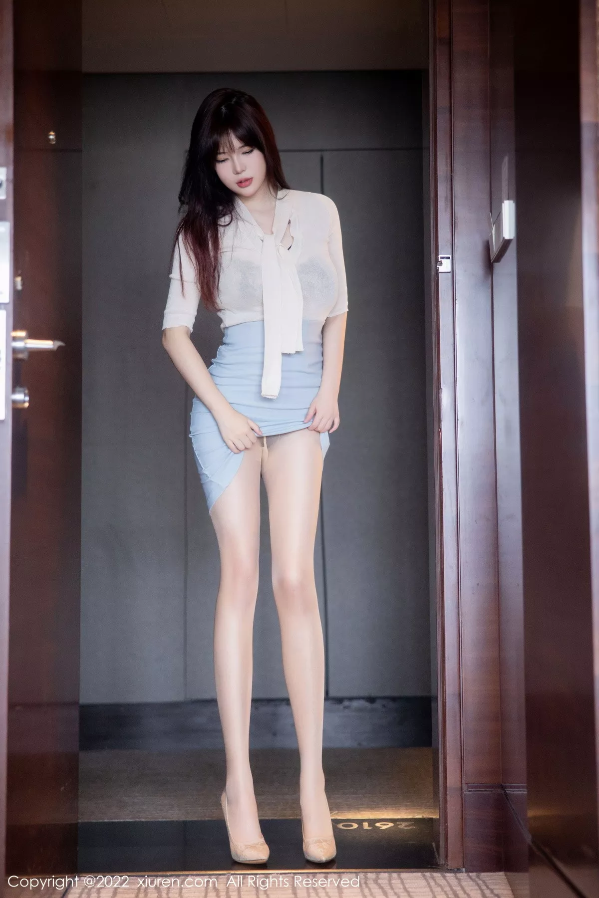 图片[14]-[XiuRen秀人网]第5704期薇薇写真-秀人集