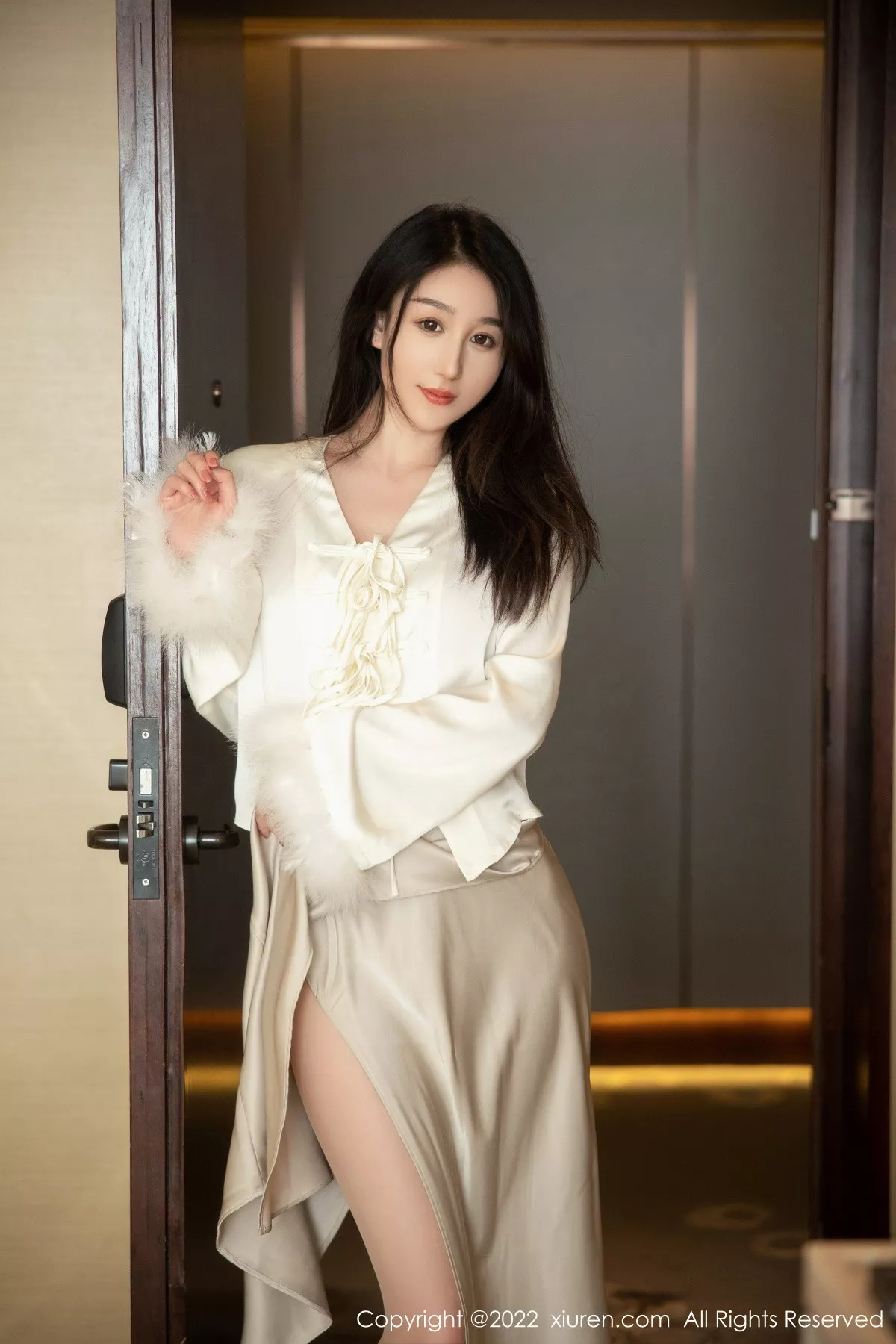 图片[16]-[XiuRen秀人网]第5734期薇薇酱写真-秀人集