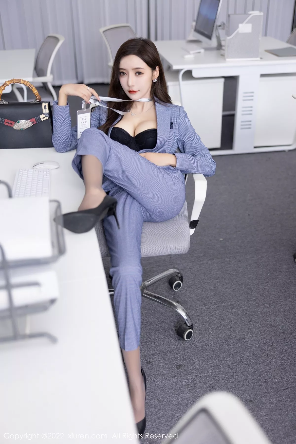 图片[23]-[XiuRen秀人网]第5629期王馨瑶写真-秀人集