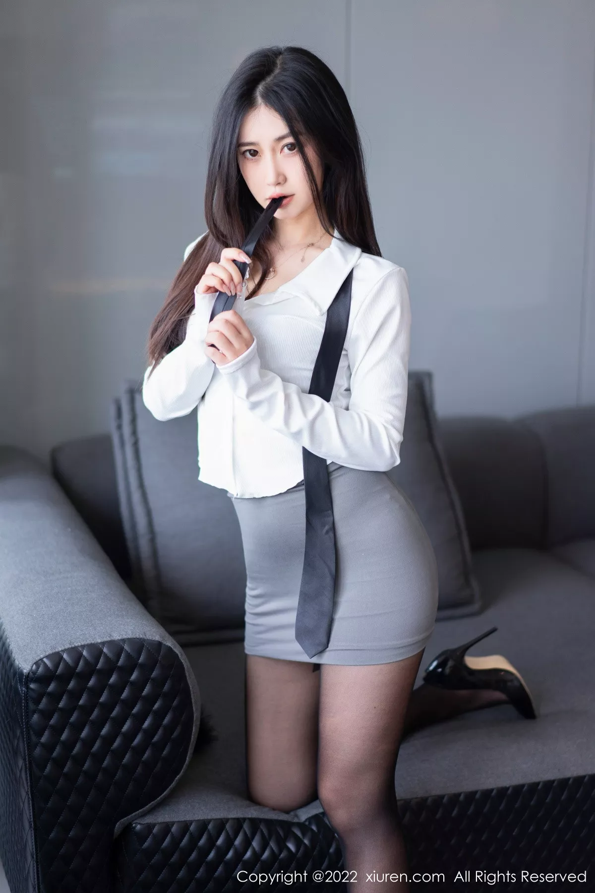 图片[2]-[XiuRen秀人网]第5795期阿姣写真-秀人集