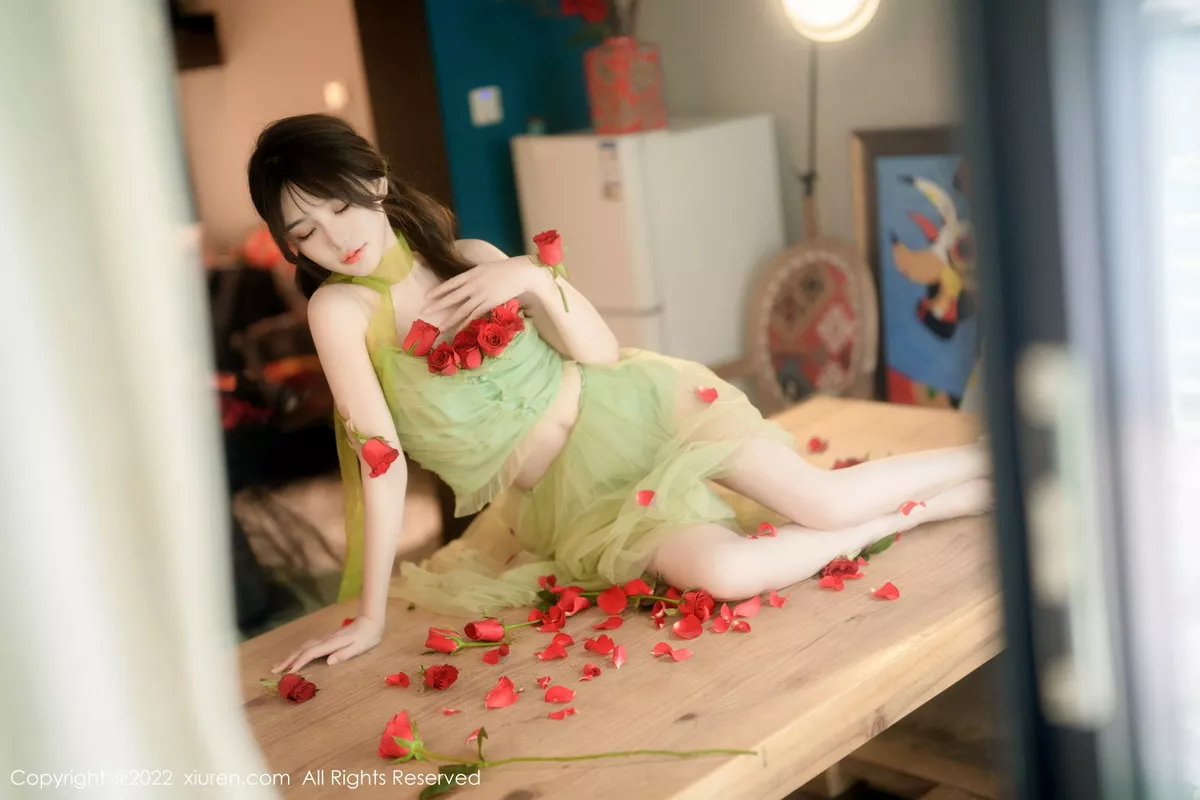 图片[23]-[XiuRen秀人网]第5875期婠婠么写真-秀人集