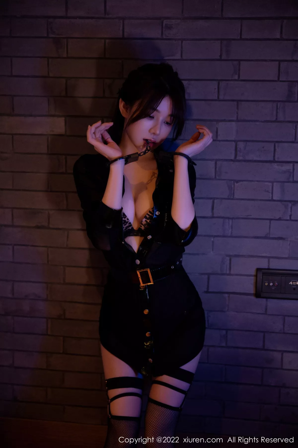 图片[17]-[XiuRen秀人网]第5931期婠婠么写真-秀人集