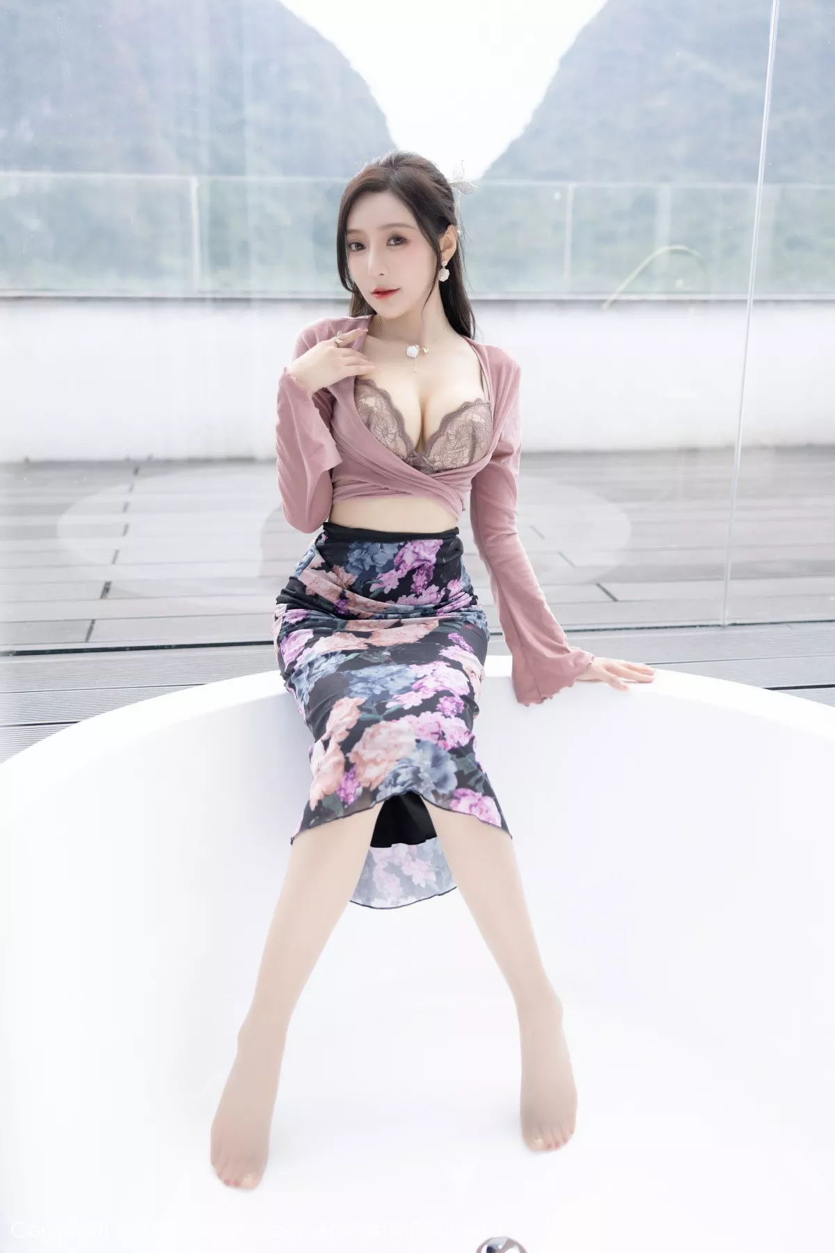 图片[28]-[XiuRen秀人网]第5985期王馨瑶写真-秀人集