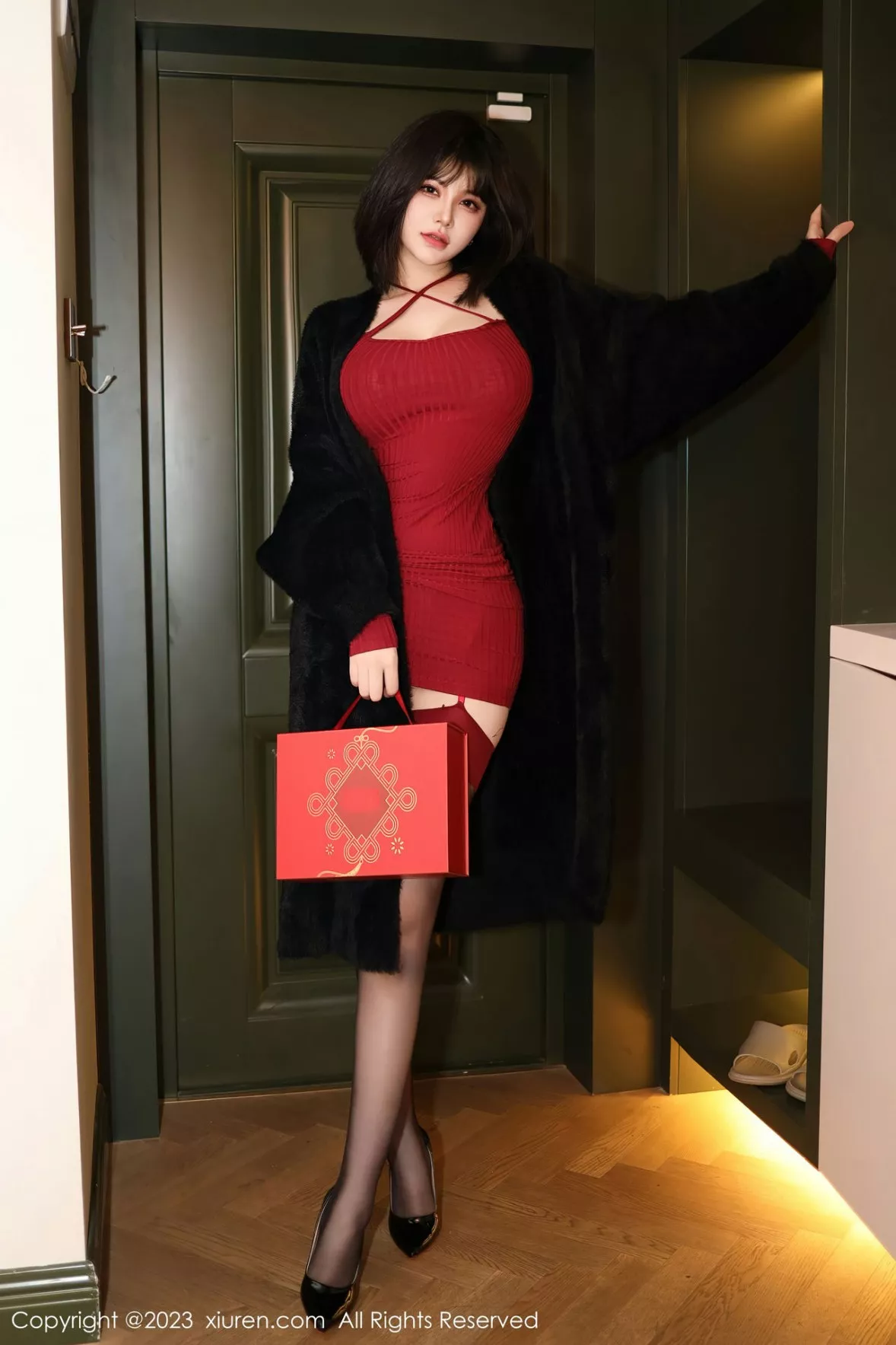 图片[5]-[XiuRen秀人网]第6144期桃桃子写真-秀人集