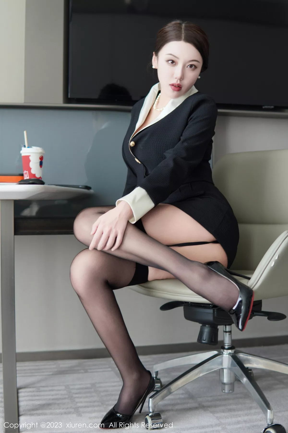 图片[4]-[XiuRen秀人网]第6231期米娜写真-秀人集