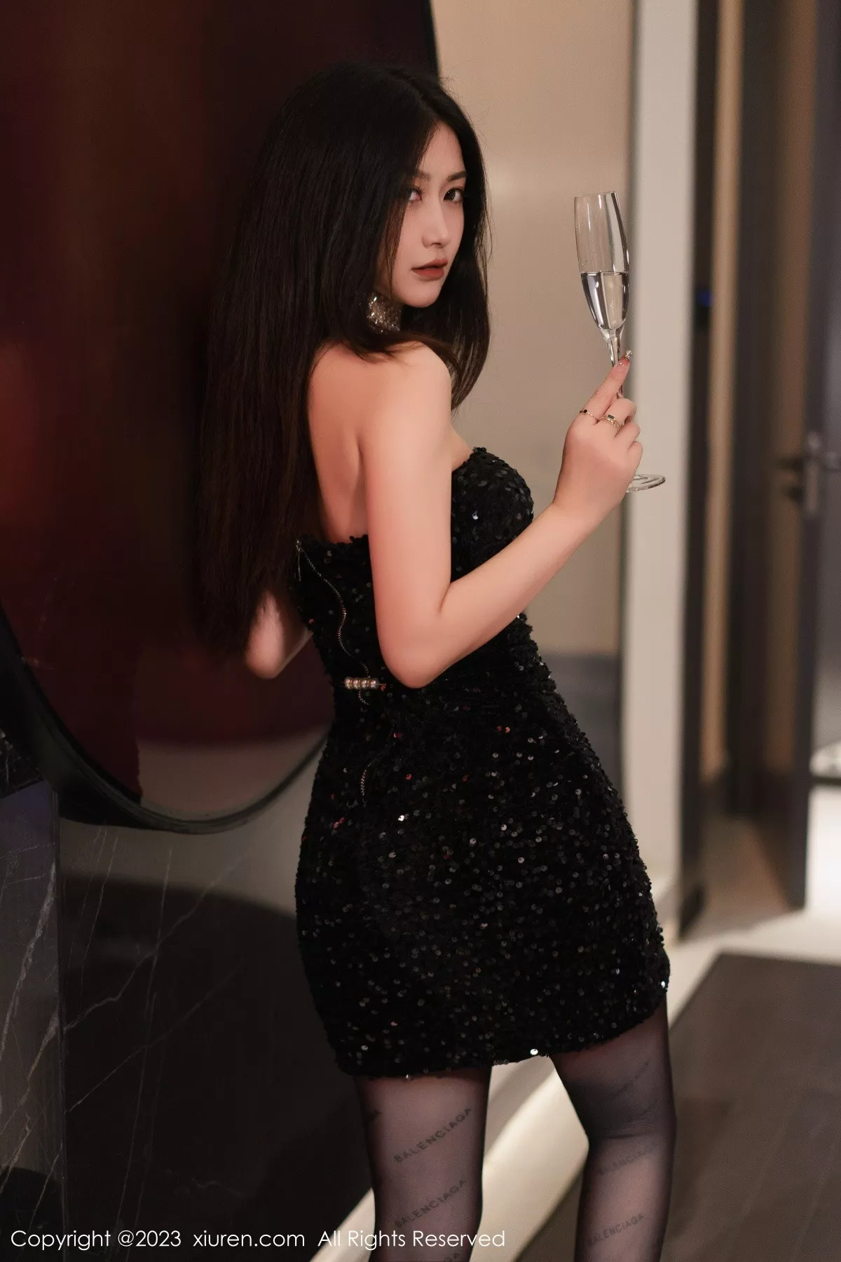 图片[2]-[XiuRen秀人网]第6244期阿姣写真-秀人集