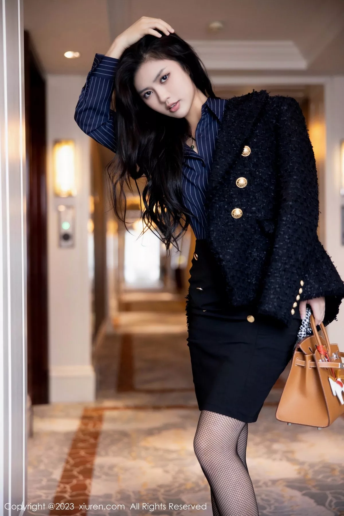 图片[12]-[XiuRen秀人网]第6391期浅浅写真-秀人集