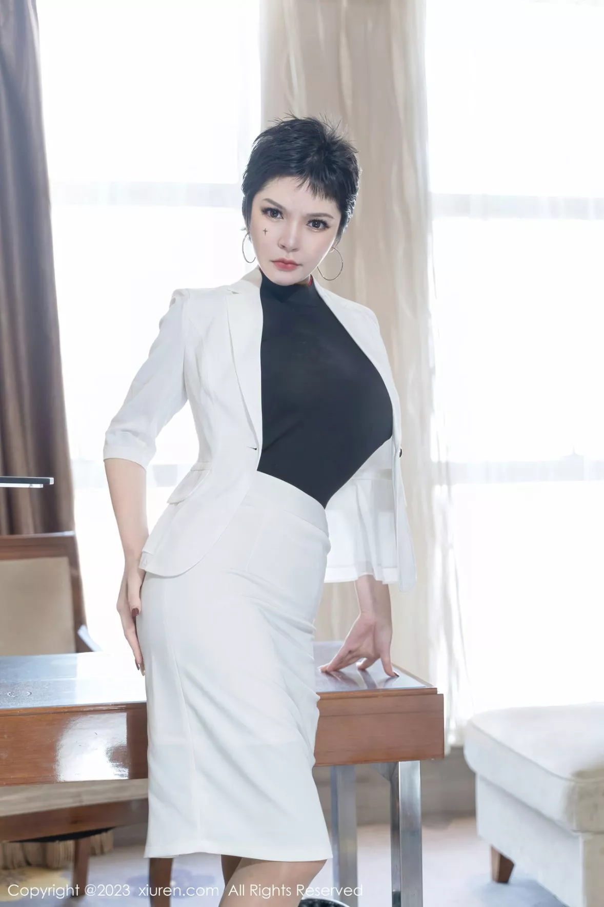 [XiuRen秀人网]第6415期伊丽莎有点白写真-秀人集