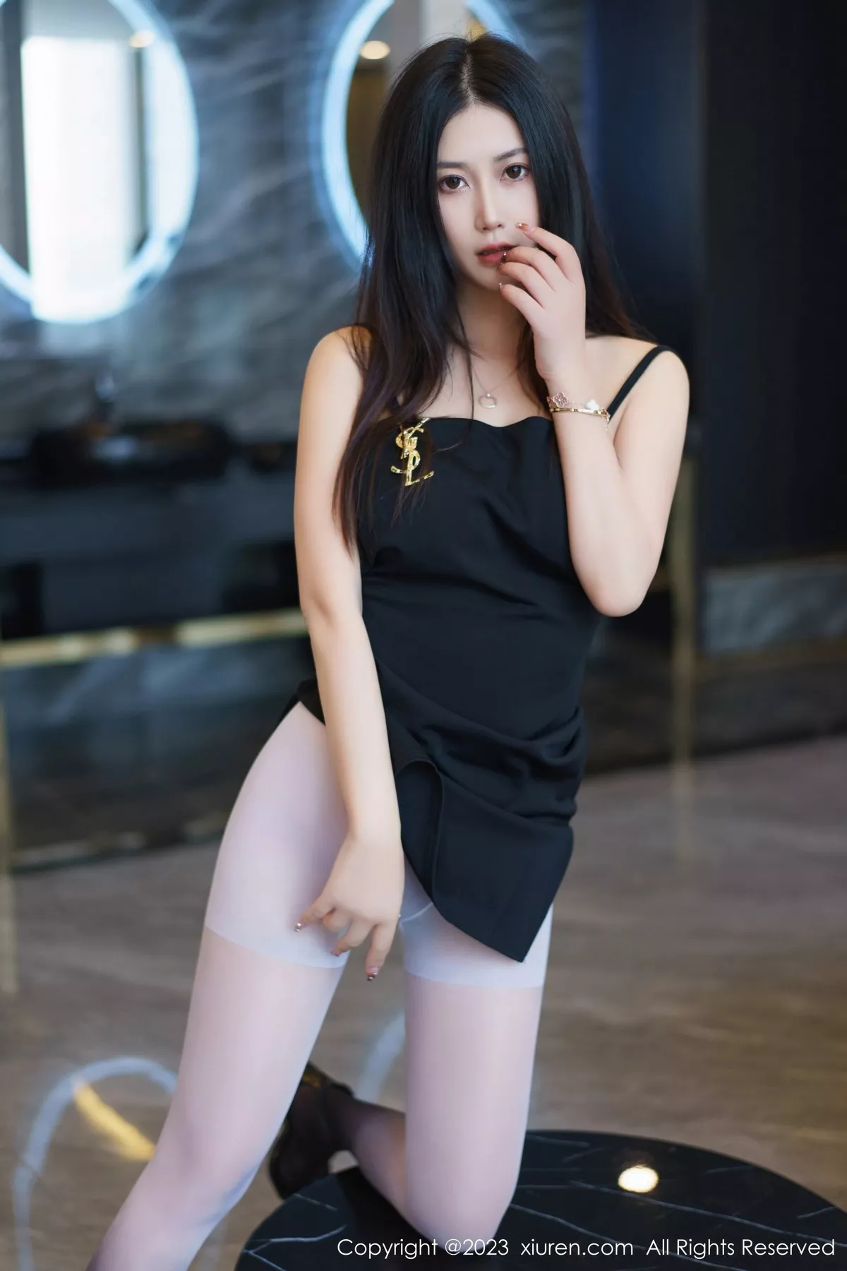 图片[6]-[XiuRen秀人网]第6319期阿姣写真-秀人集