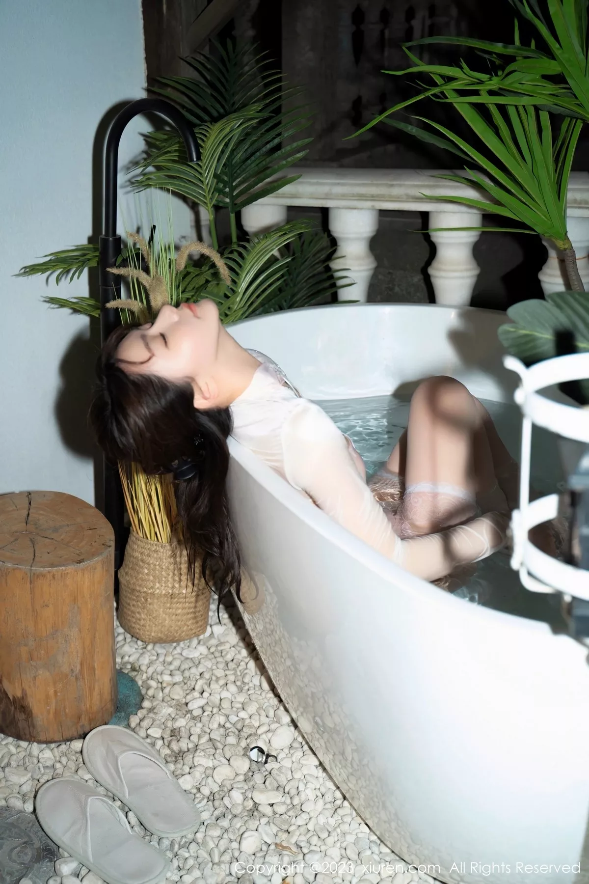 图片[48]-[XiuRen秀人网]第6489期婠婠么写真-秀人集