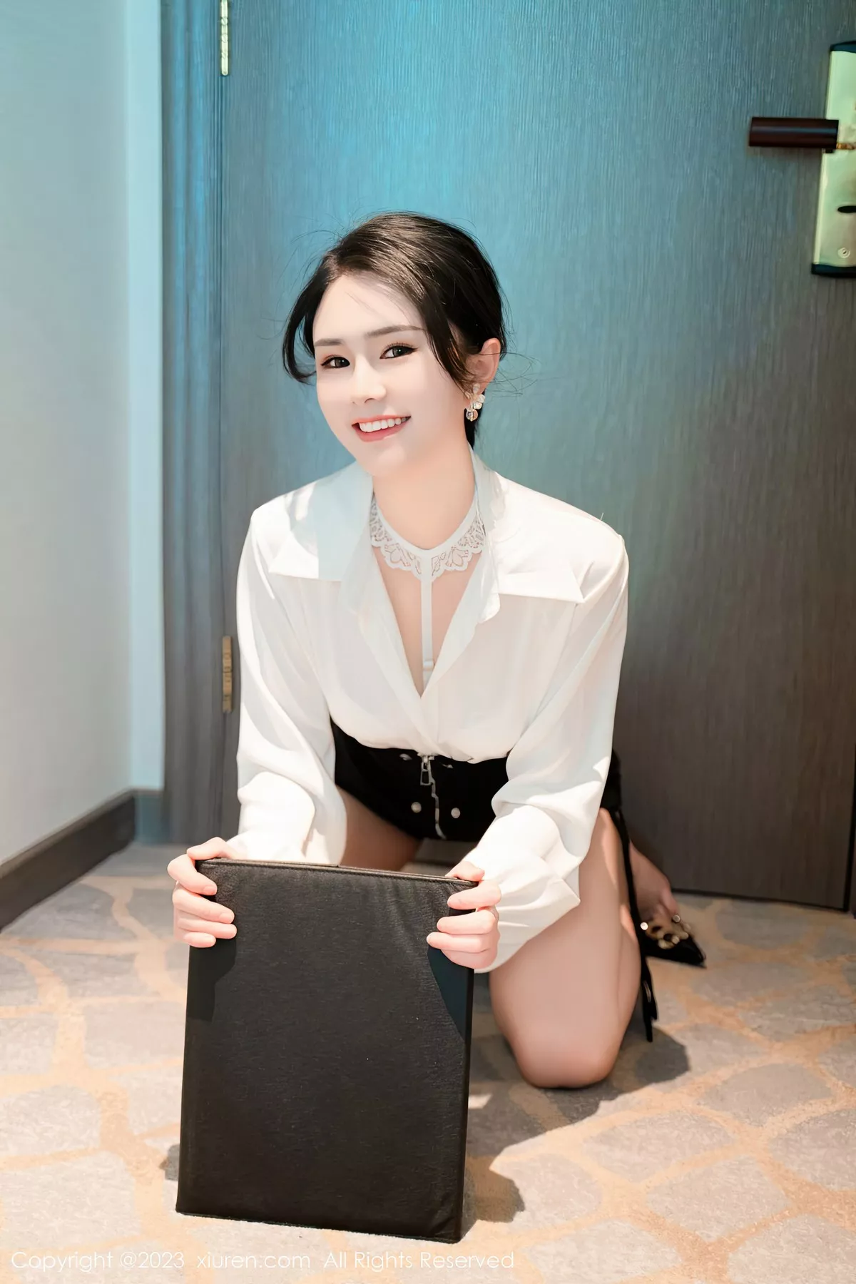 图片[17]-[XiuRen秀人网]第6520期艾希儿写真-秀人集