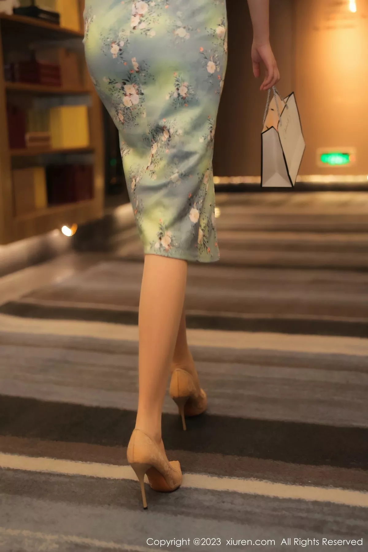 图片[8]-[XiuRen秀人网]第6464期薇薇写真-秀人集