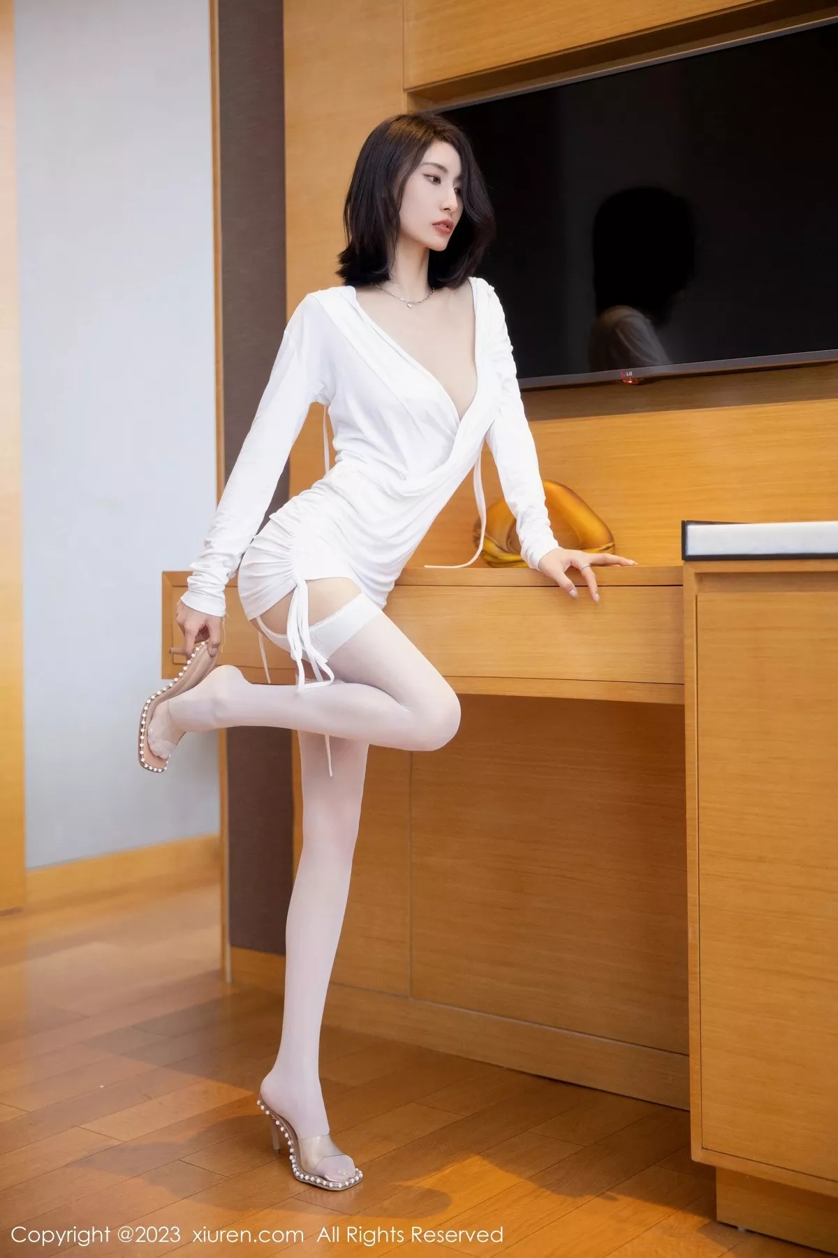 图片[4]-[XiuRen秀人网]第6630期Lingyu69写真-秀人集