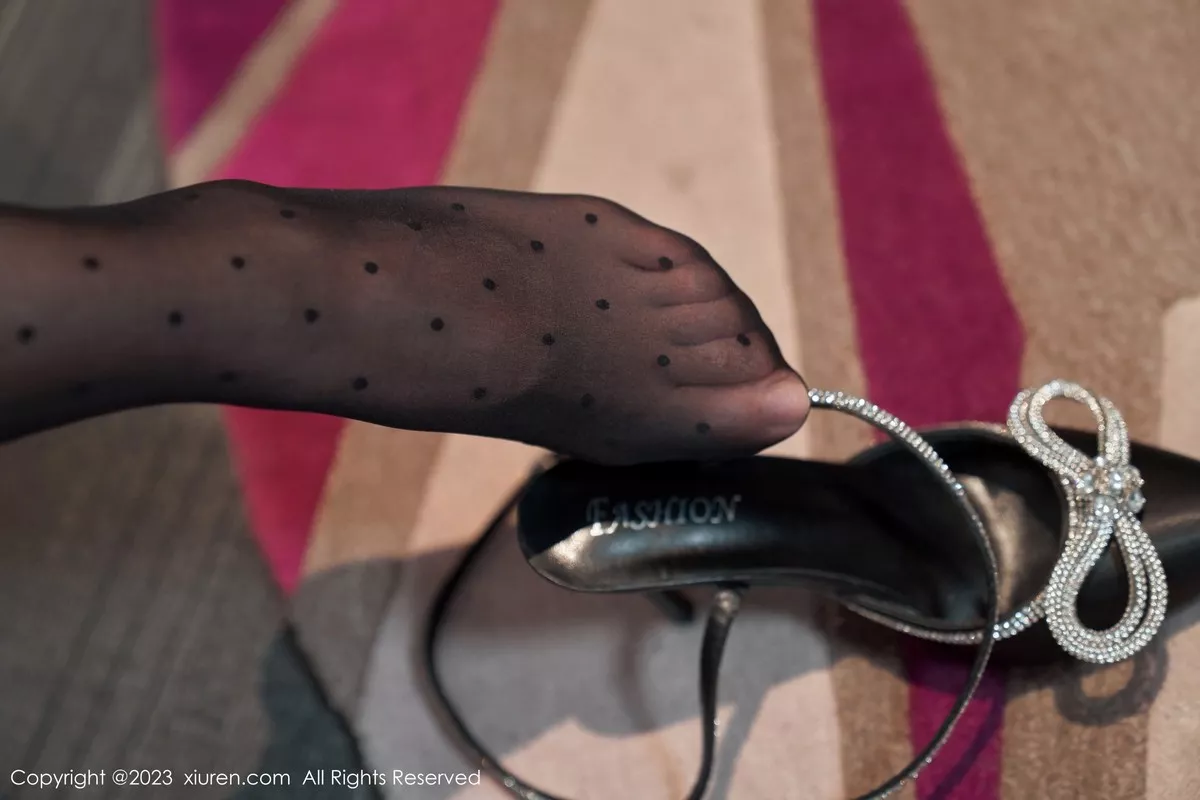 图片[77]-[XiuRen秀人网]第6649期浅浅写真-秀人集