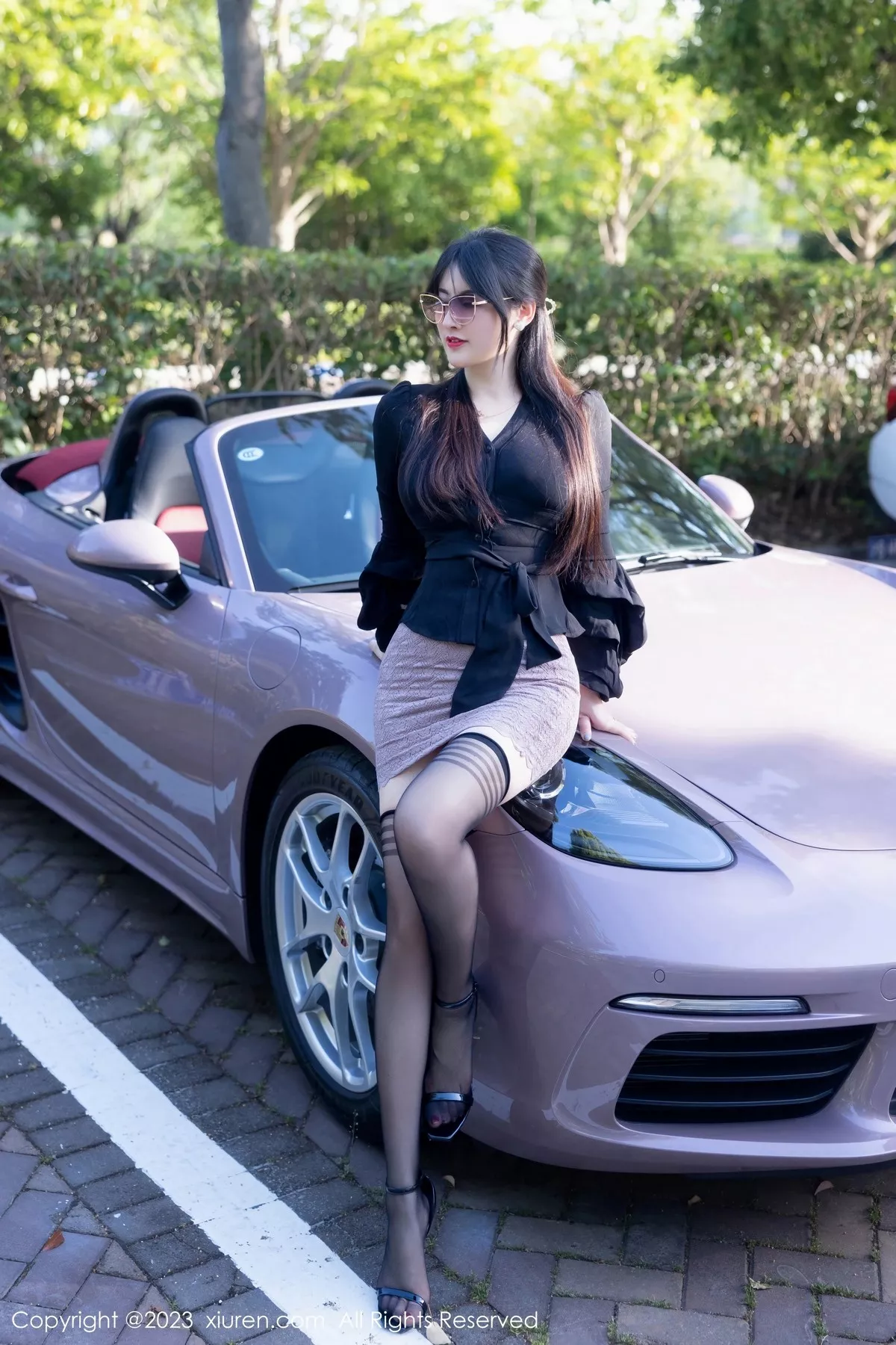 图片[2]-[XiuRen秀人网]第6676期诗诗写真-秀人集