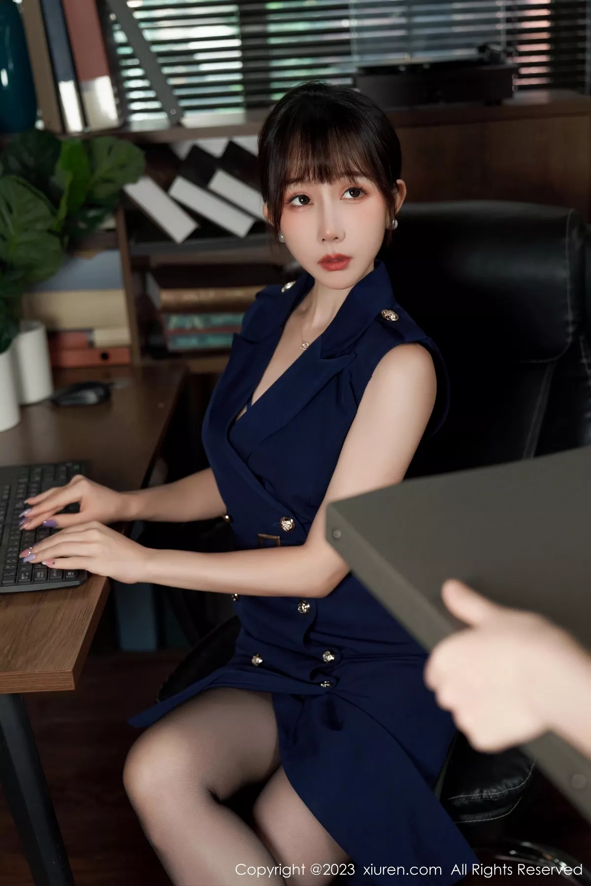 [XiuRen秀人网]第6737期波巧酱写真-秀人集