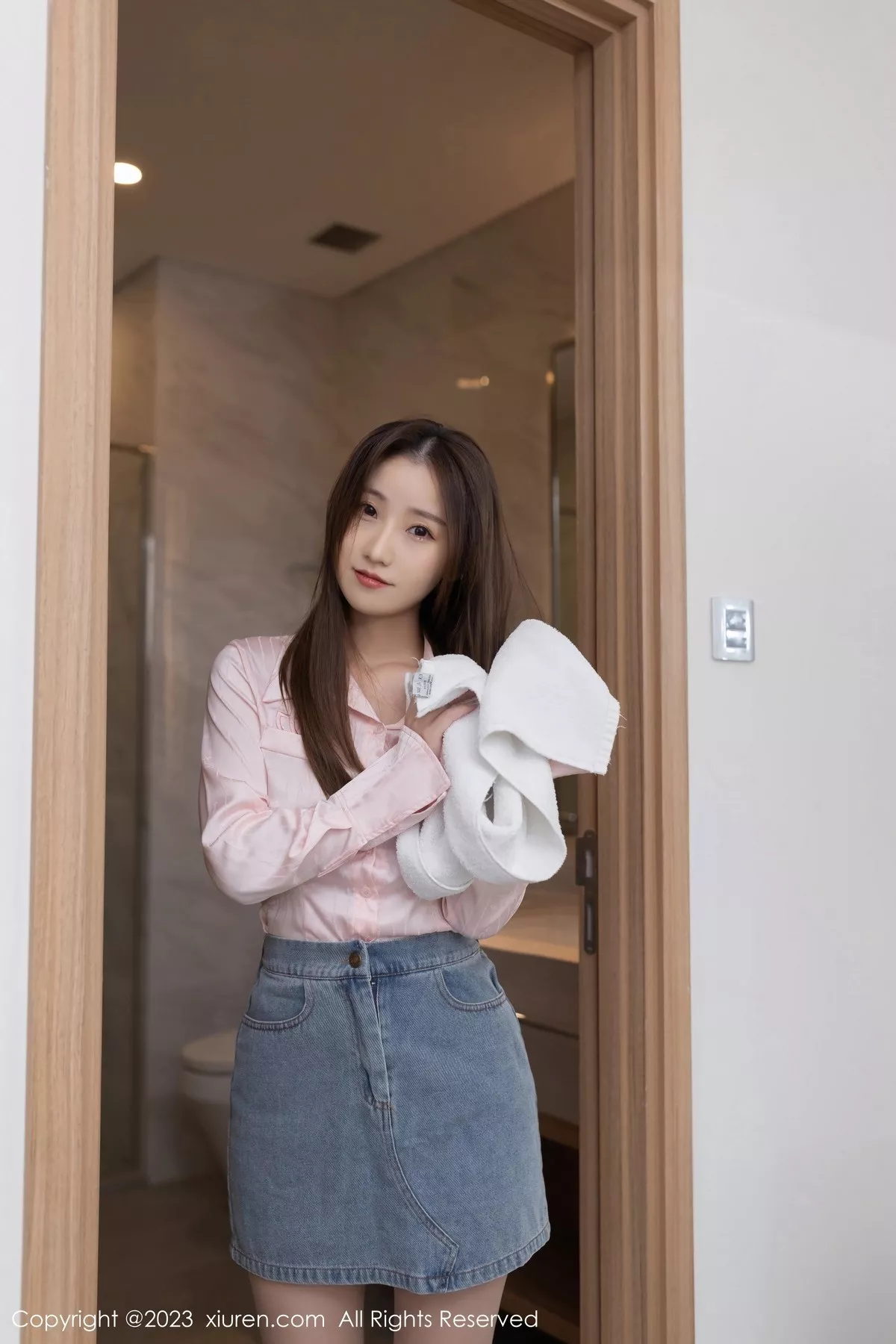 图片[12]-[XiuRen秀人网]第6832期杏子写真-秀人集