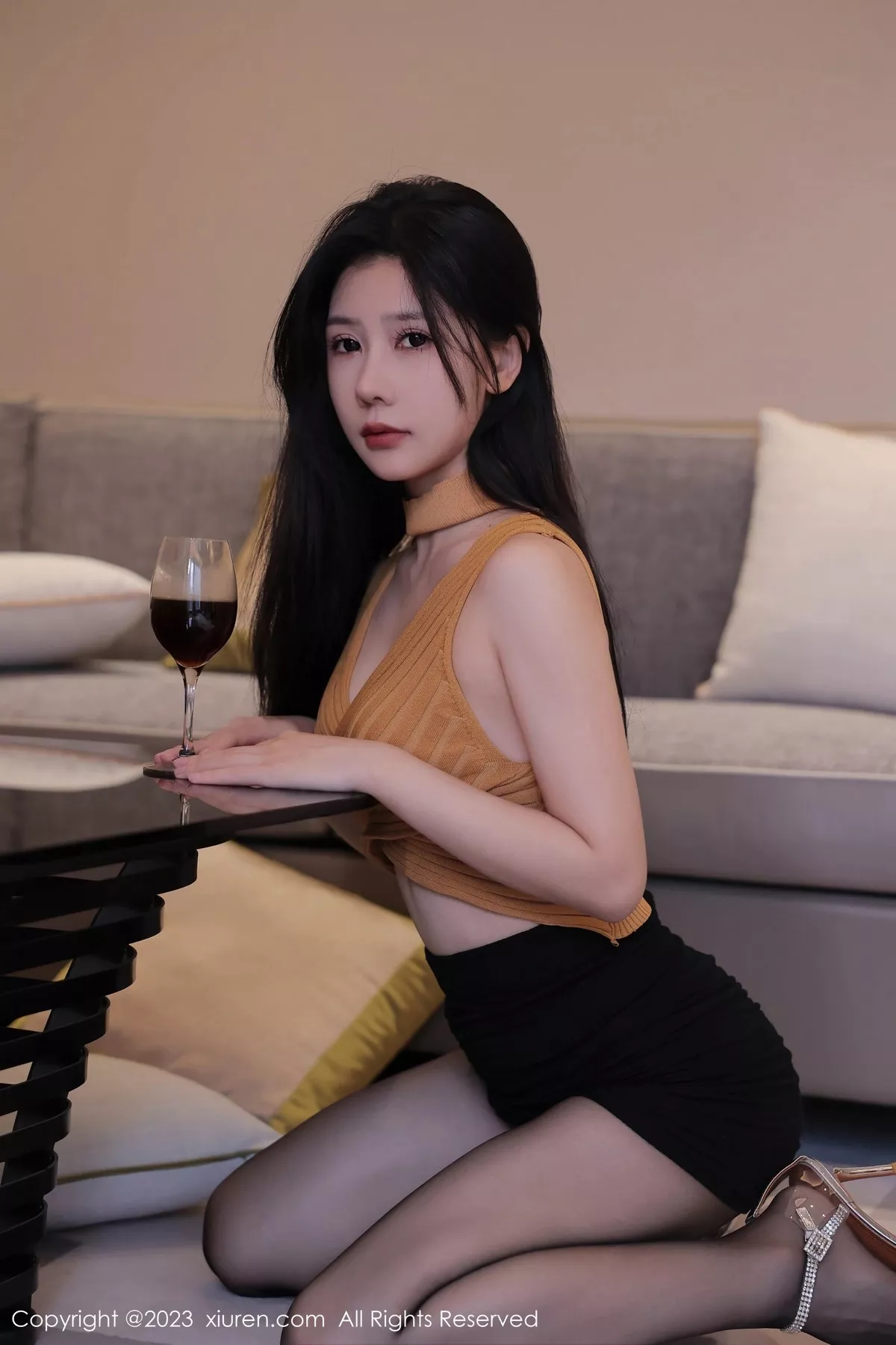 图片[2]-[XiuRen秀人网]第6920期尹甜甜写真-秀人集