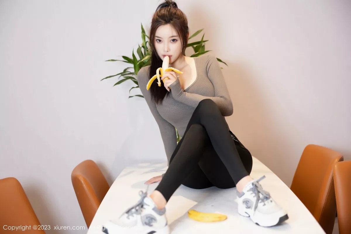 图片[23]-[XiuRen秀人网]第6825期杨晨晨写真-秀人集