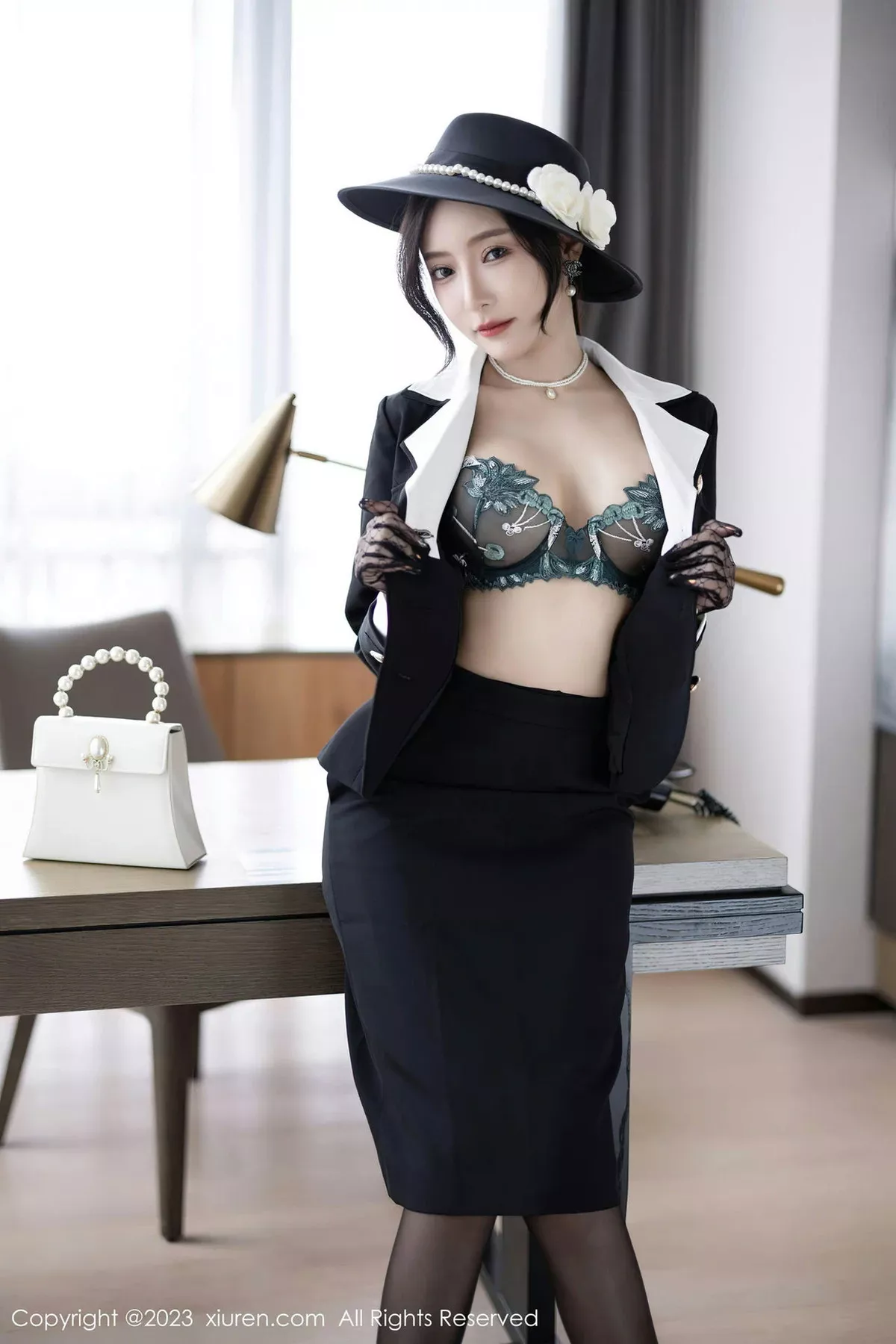 图片[12]-[XiuRen秀人网]第7048期王馨瑶写真-秀人集