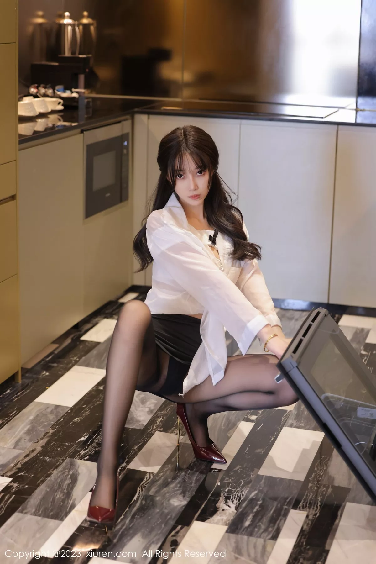 图片[11]-[XiuRen秀人网]第7060期玥儿玥写真-秀人集