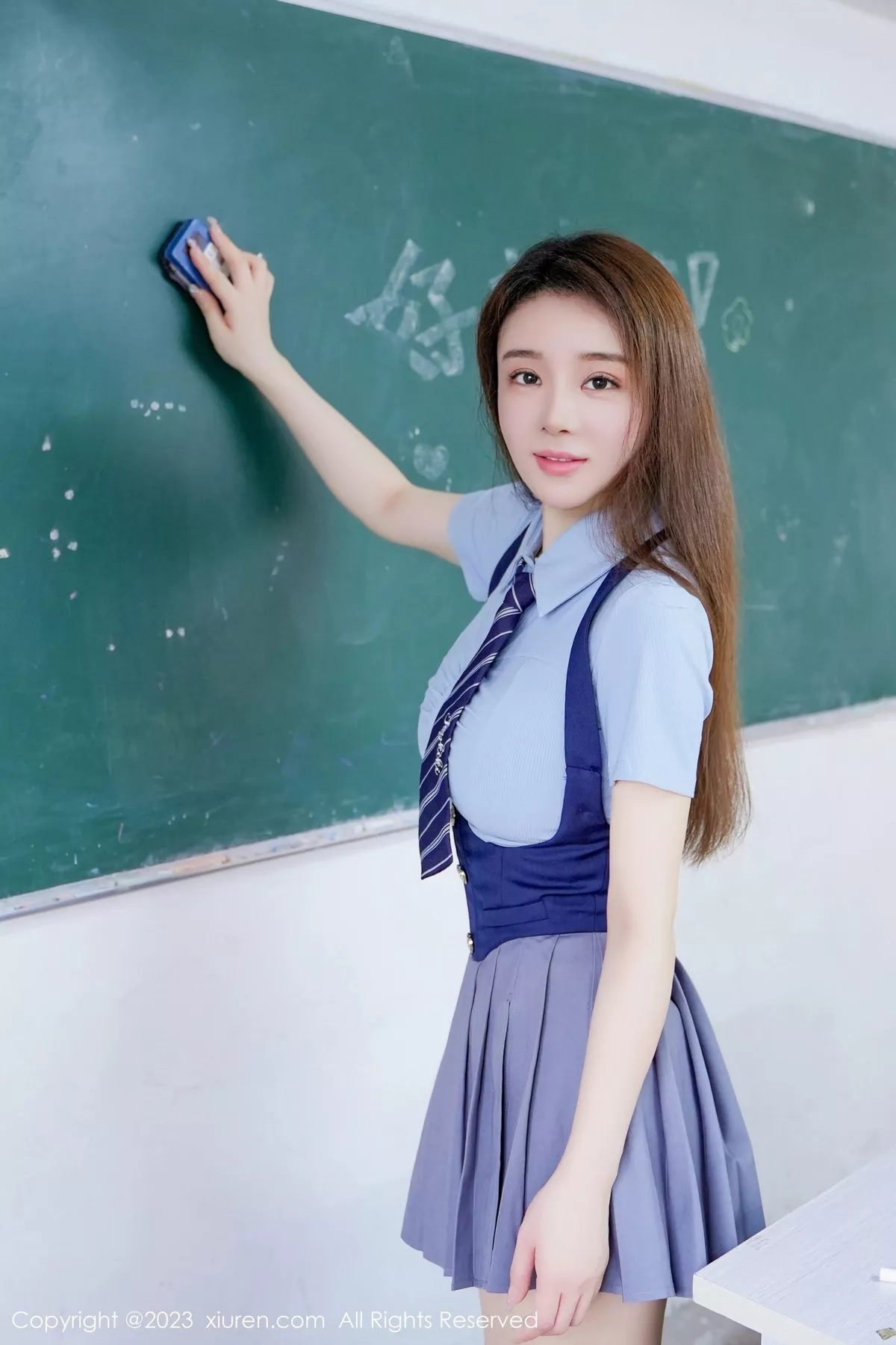 图片[6]-[XiuRen秀人网]第7064期雨儿写真-秀人集