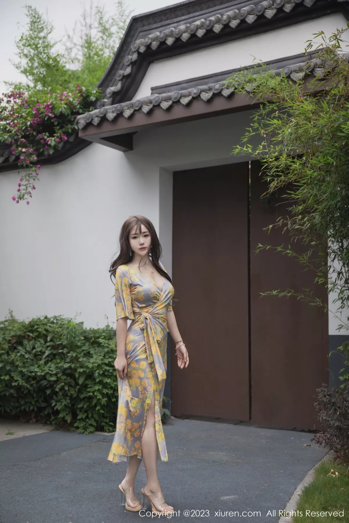 图片[28]-[XiuRen秀人网]第6949期严利娅写真-秀人集