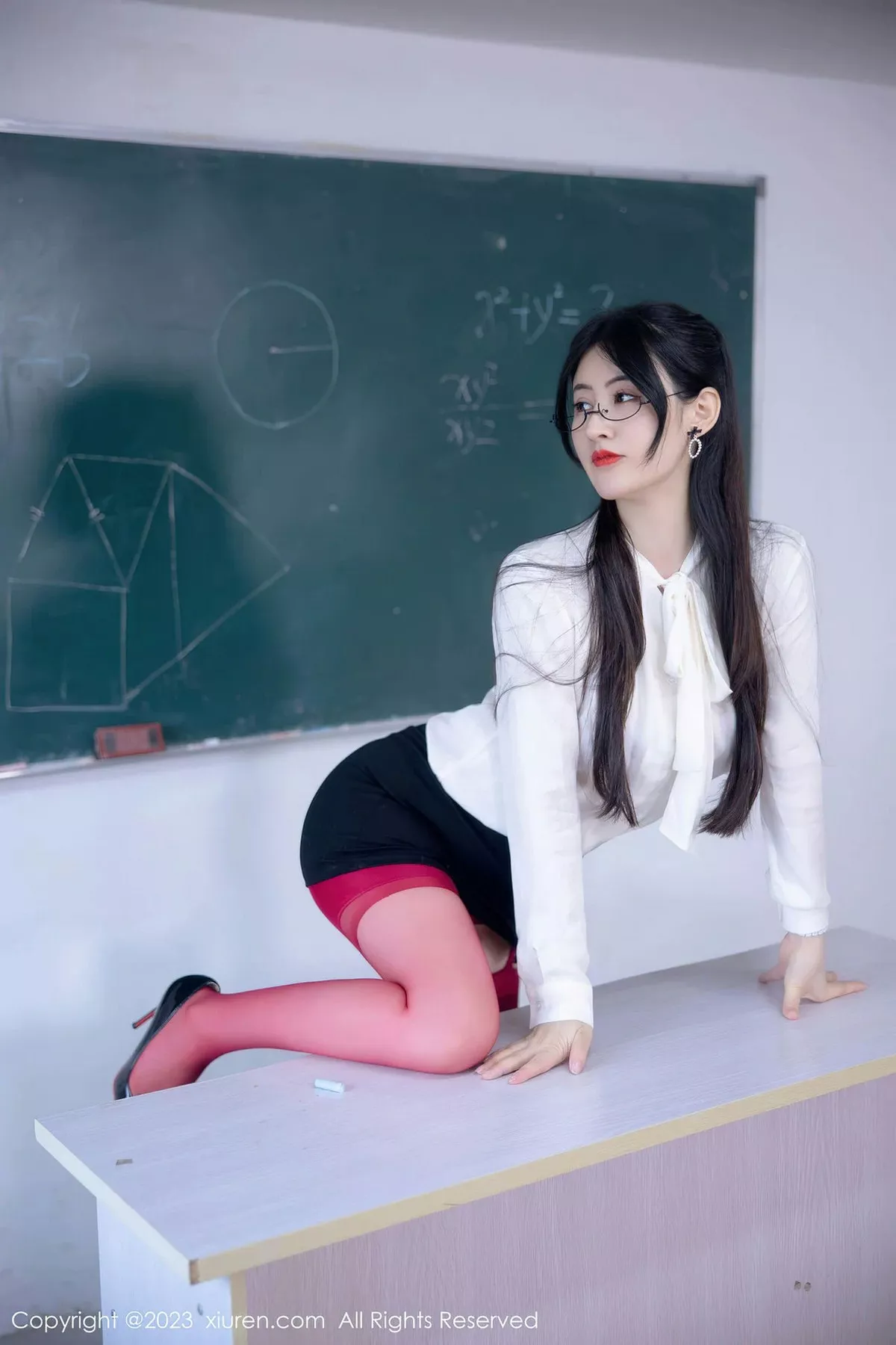 图片[12]-[XiuRen秀人网]第6980期诗诗写真-秀人集