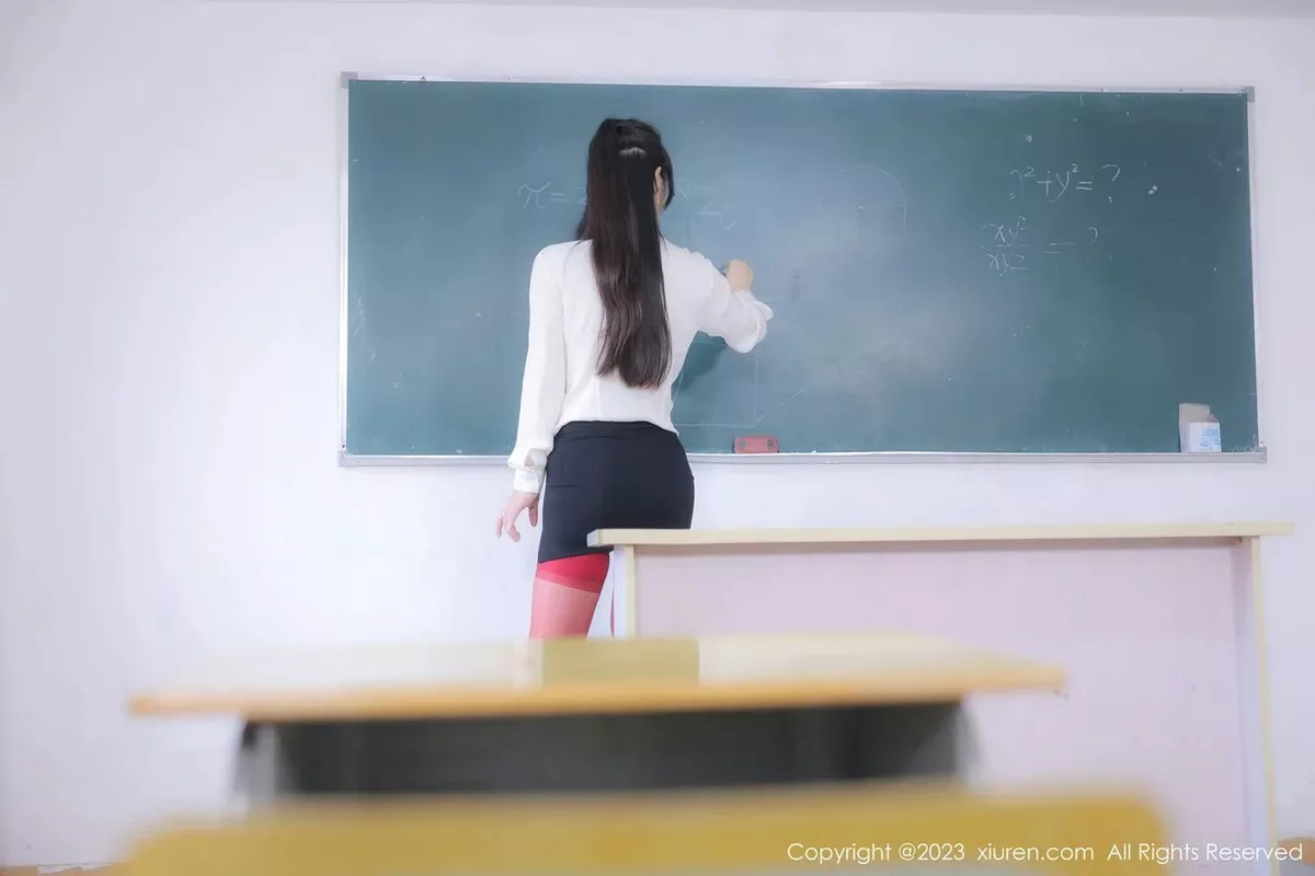 图片[3]-[XiuRen秀人网]第6980期诗诗写真-秀人集